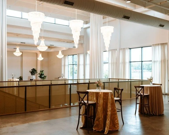 Ready for cocktail hour!🍸 || Having your ceremony offsite? No problem! We have the perfect cocktail hour layout for you.
Photography: @christianreyesphoto
Planner: @alexisdoktordesigns 
Rentals: @partyreflections