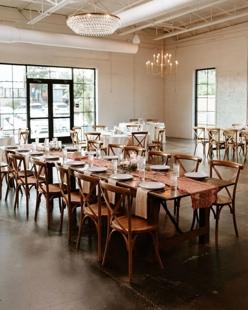 One of our favorite parts of the day? Seeing the room come together🤍 || From exquisite catering options to meticulous planning, we are committed to surpassing your expectations. Learn more at beaumondevenues.com.
Photography: @christianreyesphoto
P