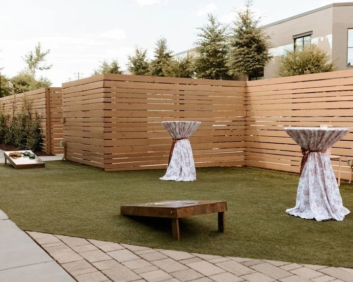 Because laughter and lawn games make the perfect cocktail hour combo👏🏼|| Learn more at www.beaumonde.com.

Photographer: @christianreyesphoto
Planner: @arh_events 
Rentals: @wallflowereventco