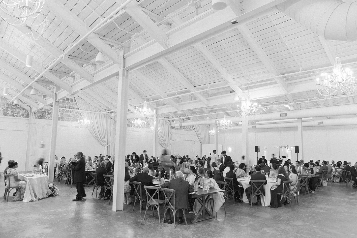 a room filled with your favorite people✨ || The Casey can fit up to 340 guests for ceremony and reception.

Photography: @simonanthonyphoto
Planner: @plainwithsprinkles