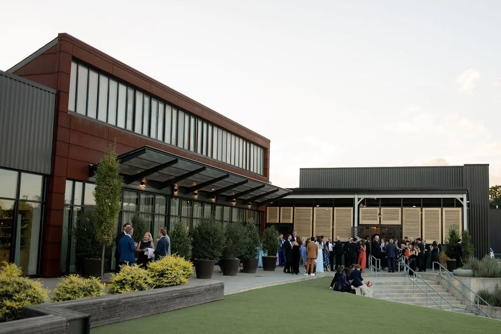 A seamless blend of modern design and memorable moments. || Our outdoor patio is the perfect addition for cocktail hour. Schedule a tour today https://www.beaumondevenues.com/tour

Planner: @olivialaurenevents
Photographer: @gabrielladunlevyphotograp