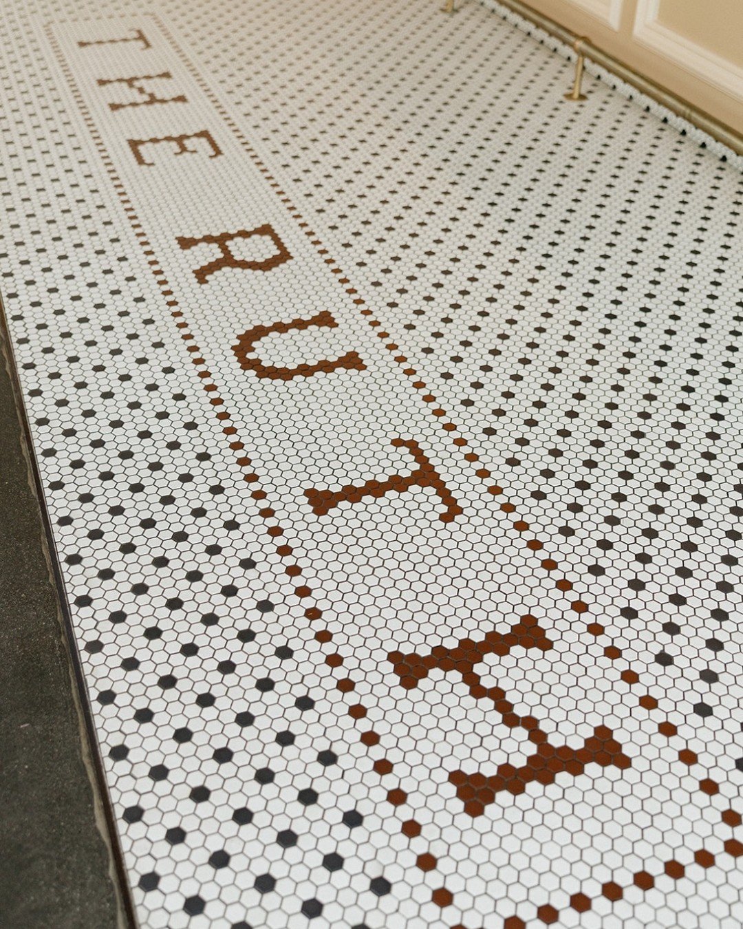 The venue for you: The Ruth🤍 || The versatility of The Ruth is perfect for social events, corporate/nonprofit events, and weddings.

Photography: @taylorchristiephoto