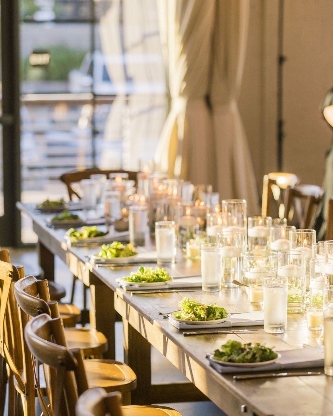 Where intimate dinners turn into unforgettable celebrations.✨ || Our simplified experience allows you, the host, to be present to your guests and enjoy your event without worry. Inquire through the link in our bio.

Photography: @JodiGrayPhotography
