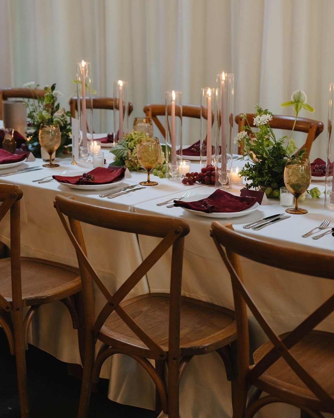 Mood: Intimate, candlelit, and perfectly curated. || The Ruth has ample indoor and outdoor entertaining space for your guests to enjoy, along with a private bar.

Photography: @maycaudillophoto
Planner: @_hueevents
Florals: @nectarfloralboutique
Rent