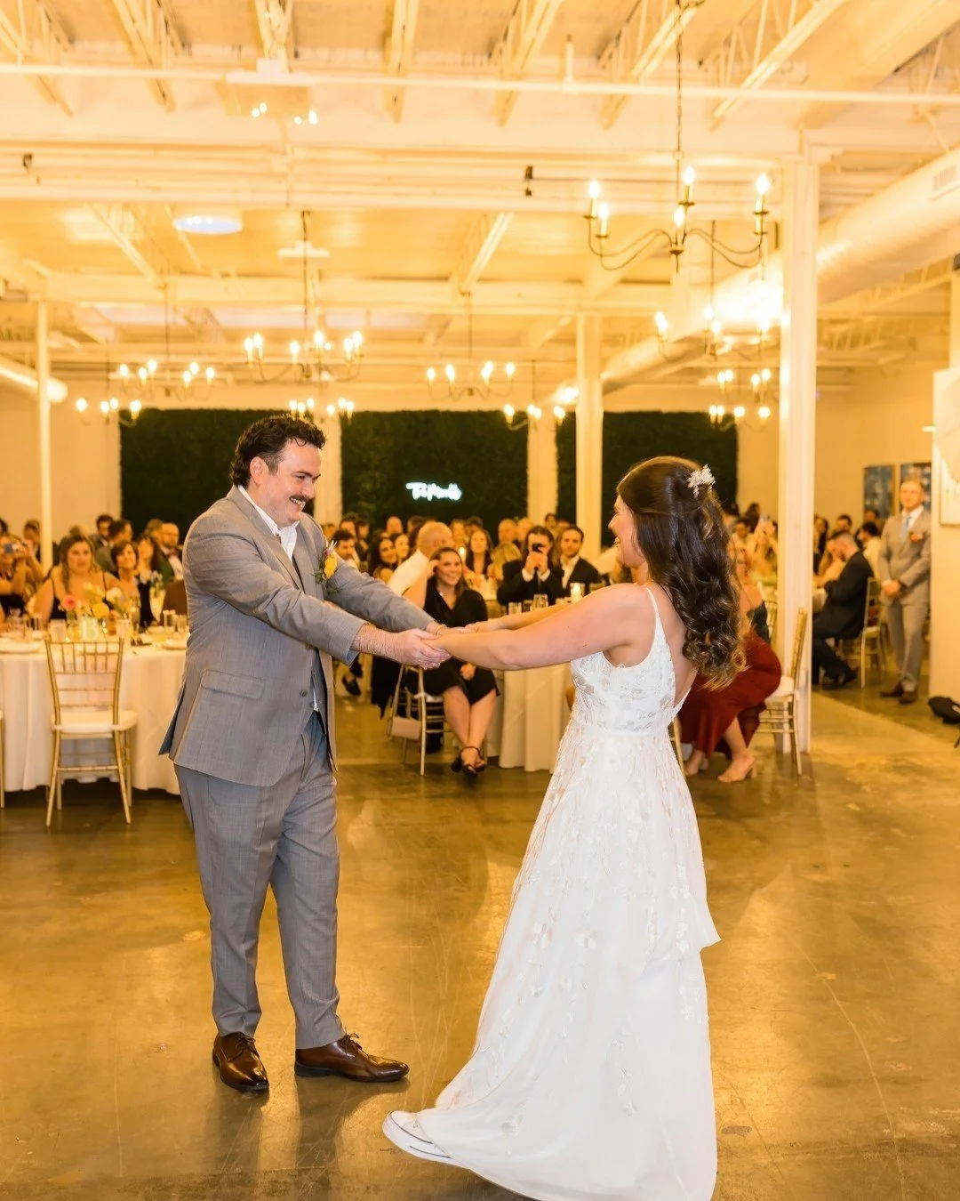 Dancing the night away at The Collector's Room ✨ || Now booking Spring 2026 events - inquire now through our link in bio!

Photography: @timelesscarolinas
