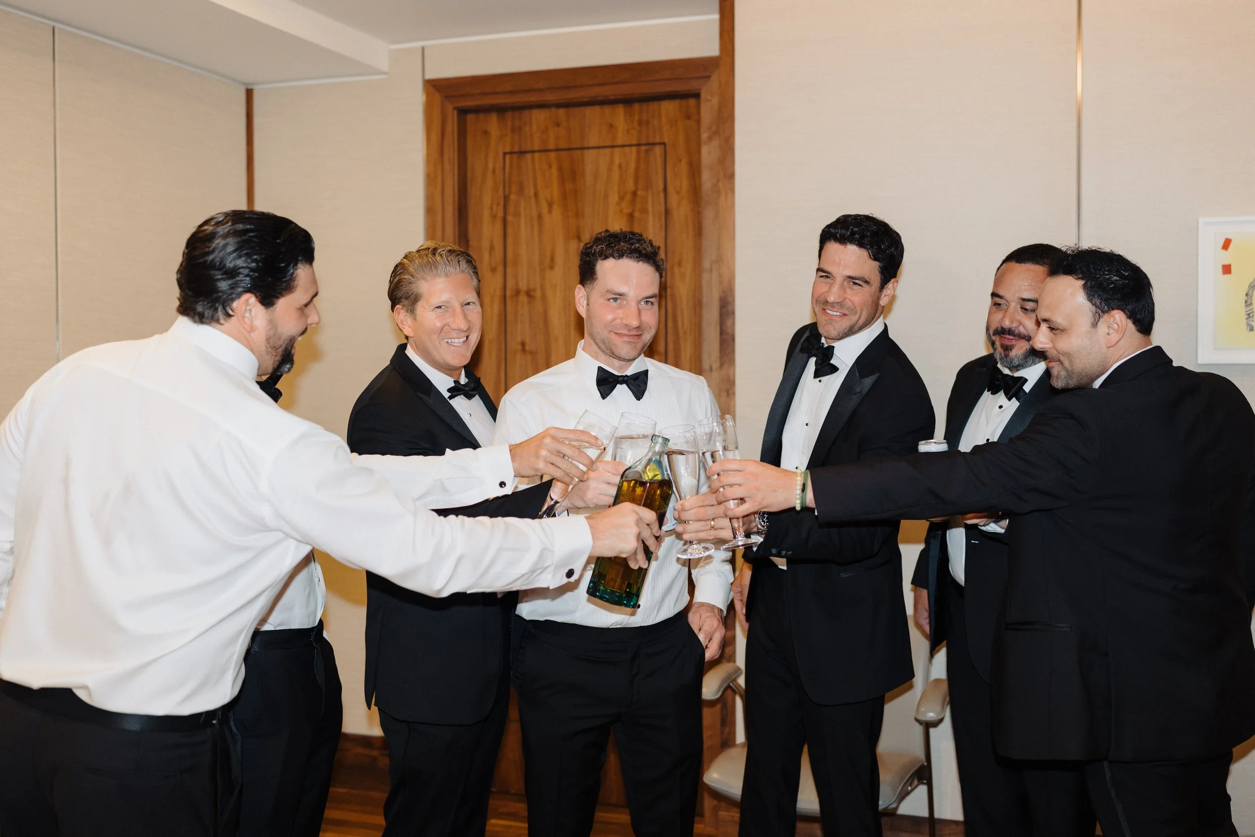 chicago-wedding-photographer-getting-ready2.jpg