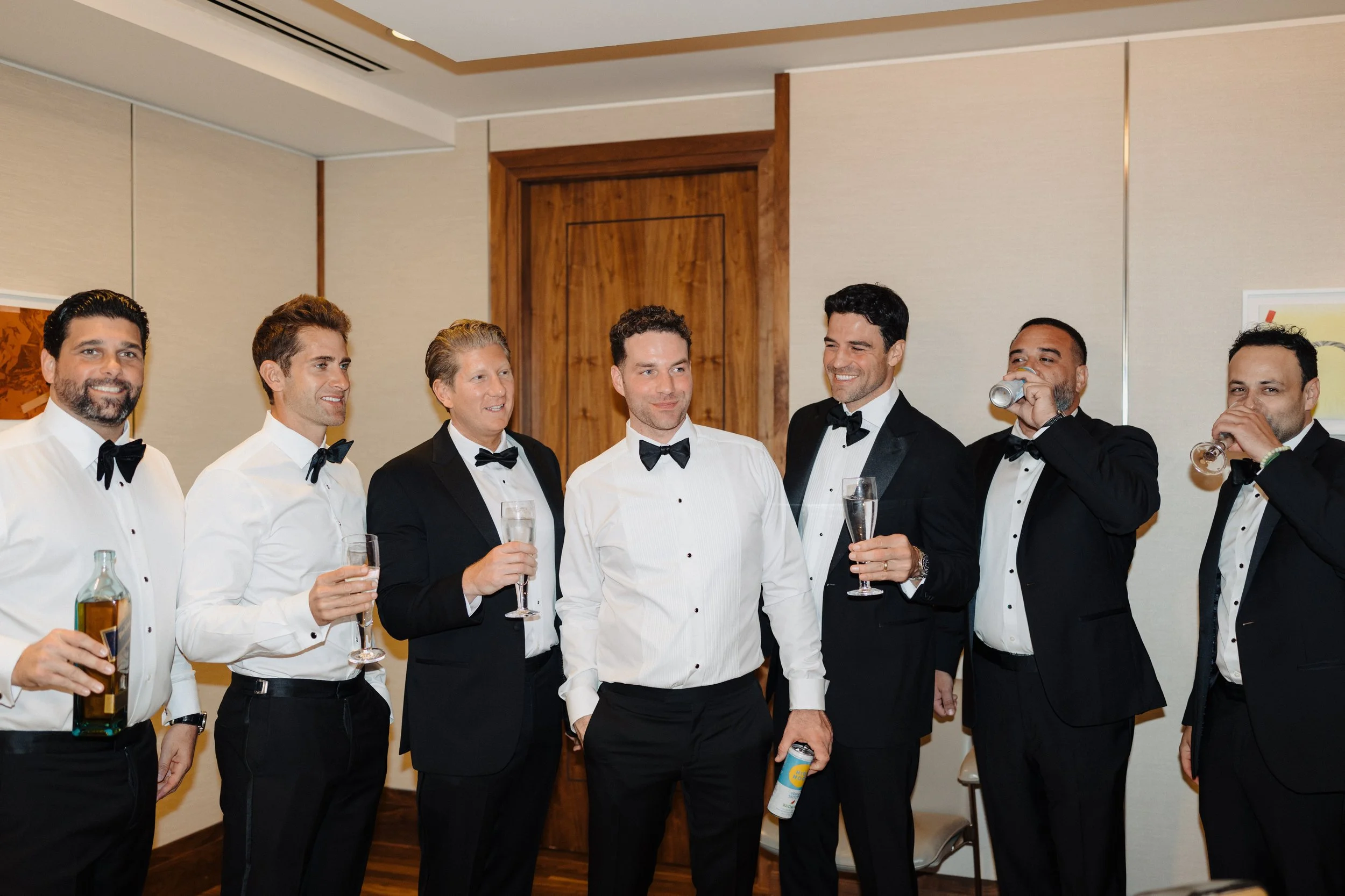 chicago-wedding-photographer-getting-ready1.jpg