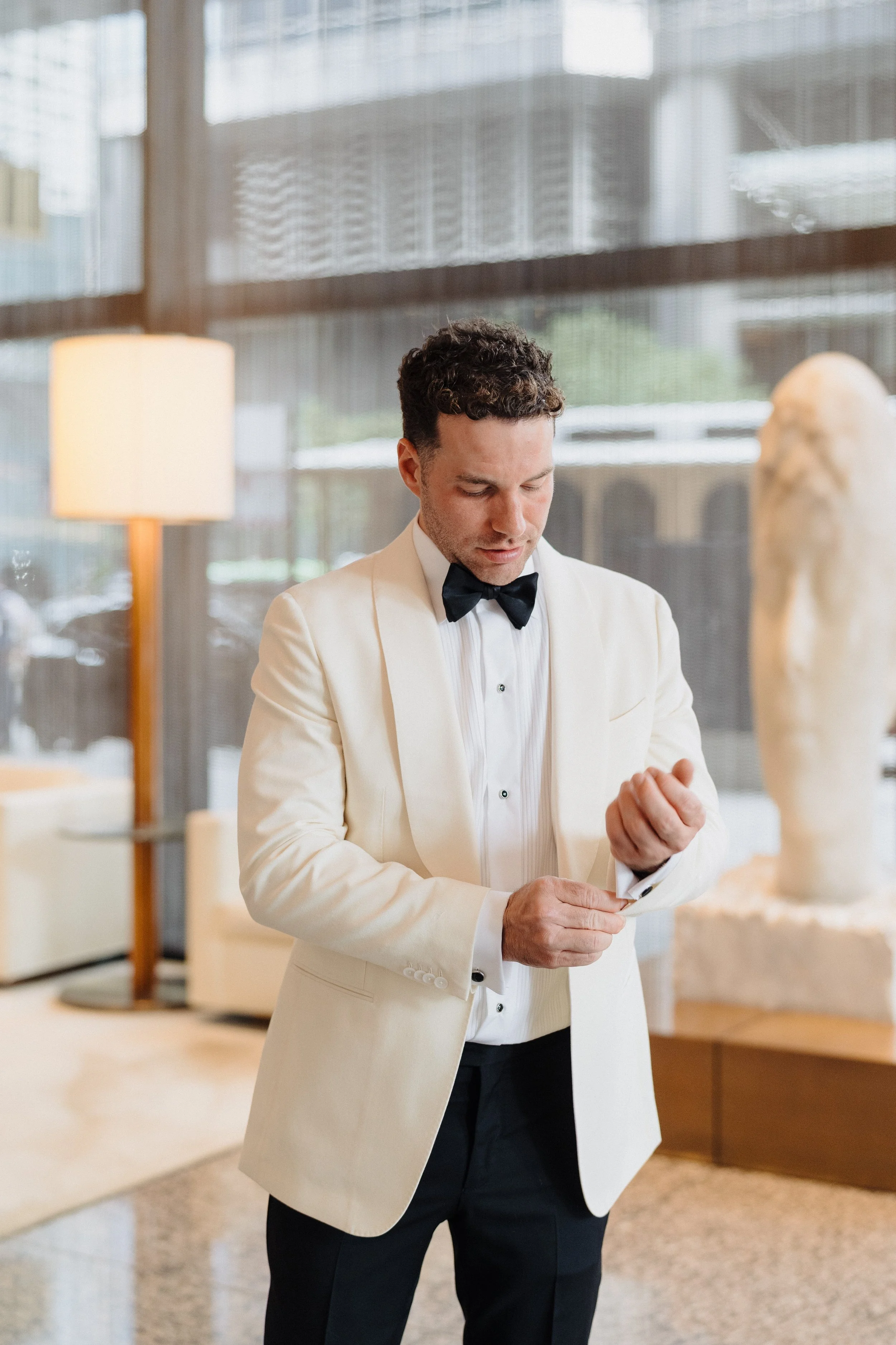 chicago-wedding-photographer-getting-ready4.jpg