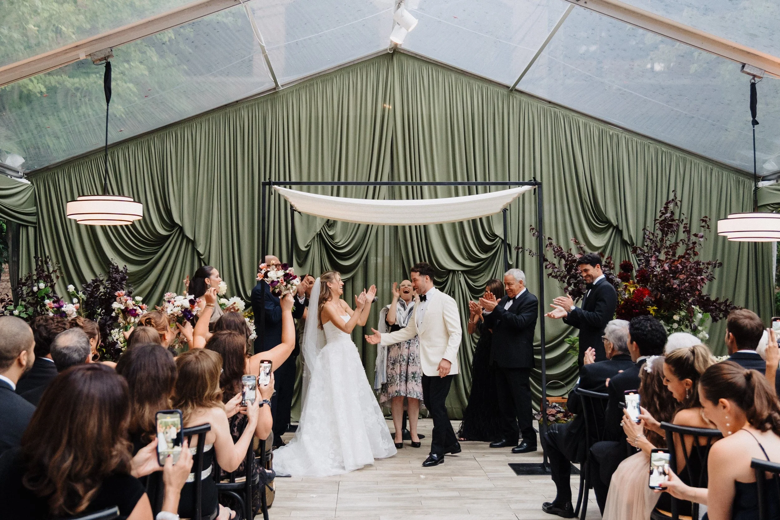 A Modern Chicago Illuminating Company Wedding