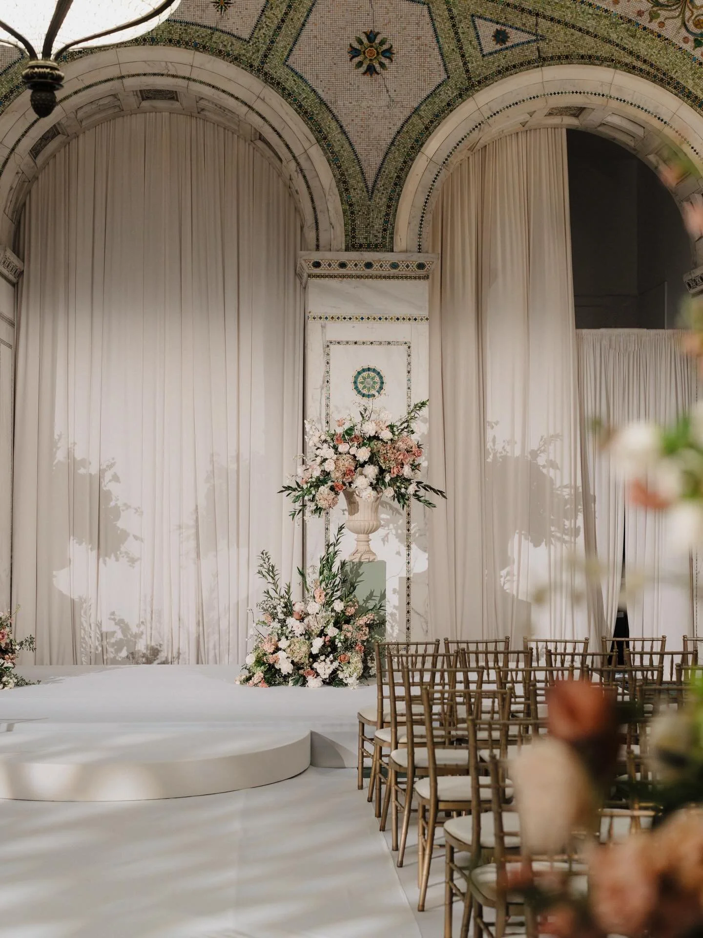 Ceremony + cocktail hour 🧡

Planner @ameliacoleevents 
Floral and decor @lifeinbloom @briankempen @leahhhealy @eleganteventlighting 
Hair @anomaliebeautyagency 
Makeup @glambystefanie 
Dress @markingramatelier @ultimatebridechicago 
Photo @ashlynhen