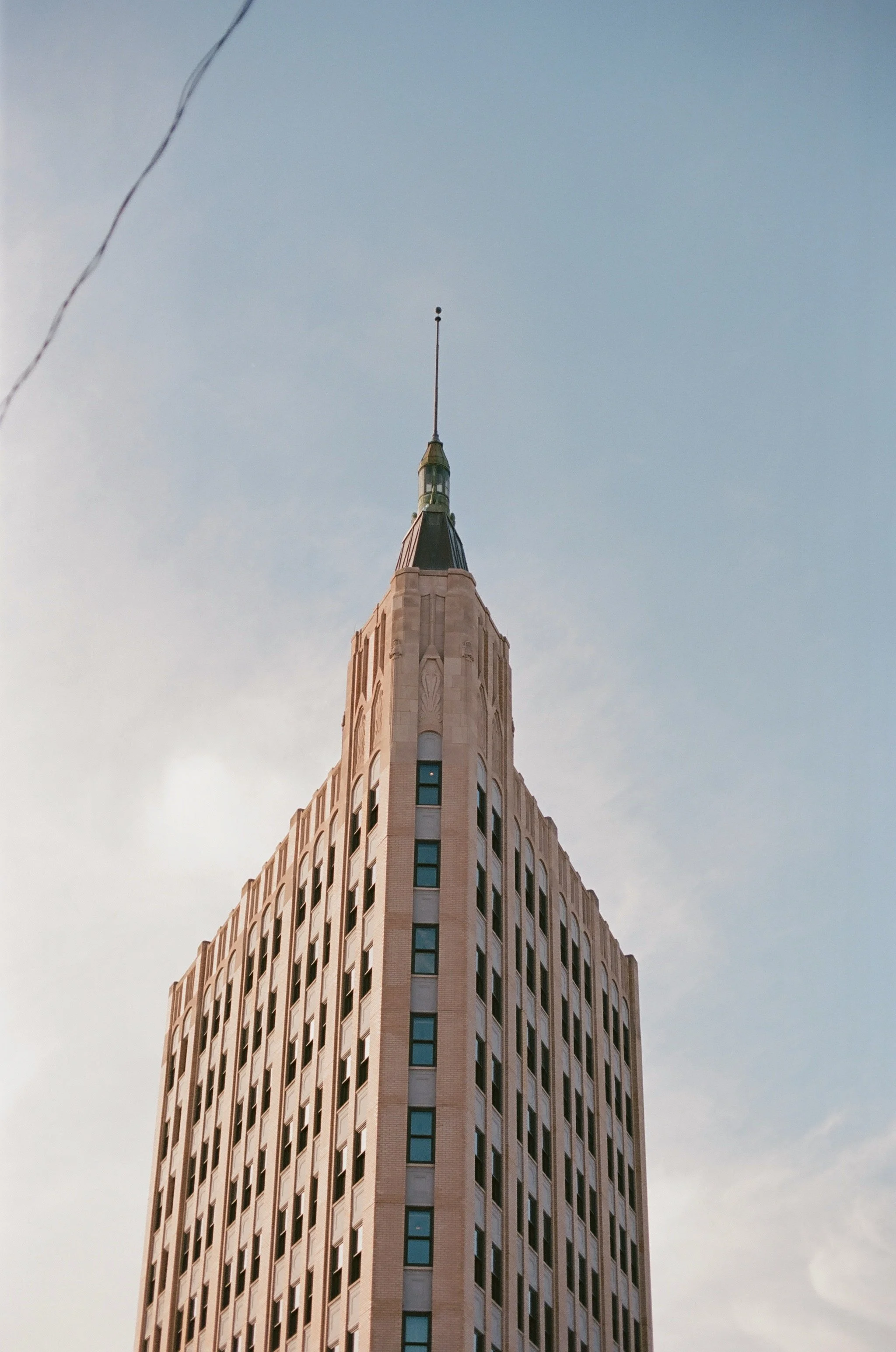 831041_0021.jpg
