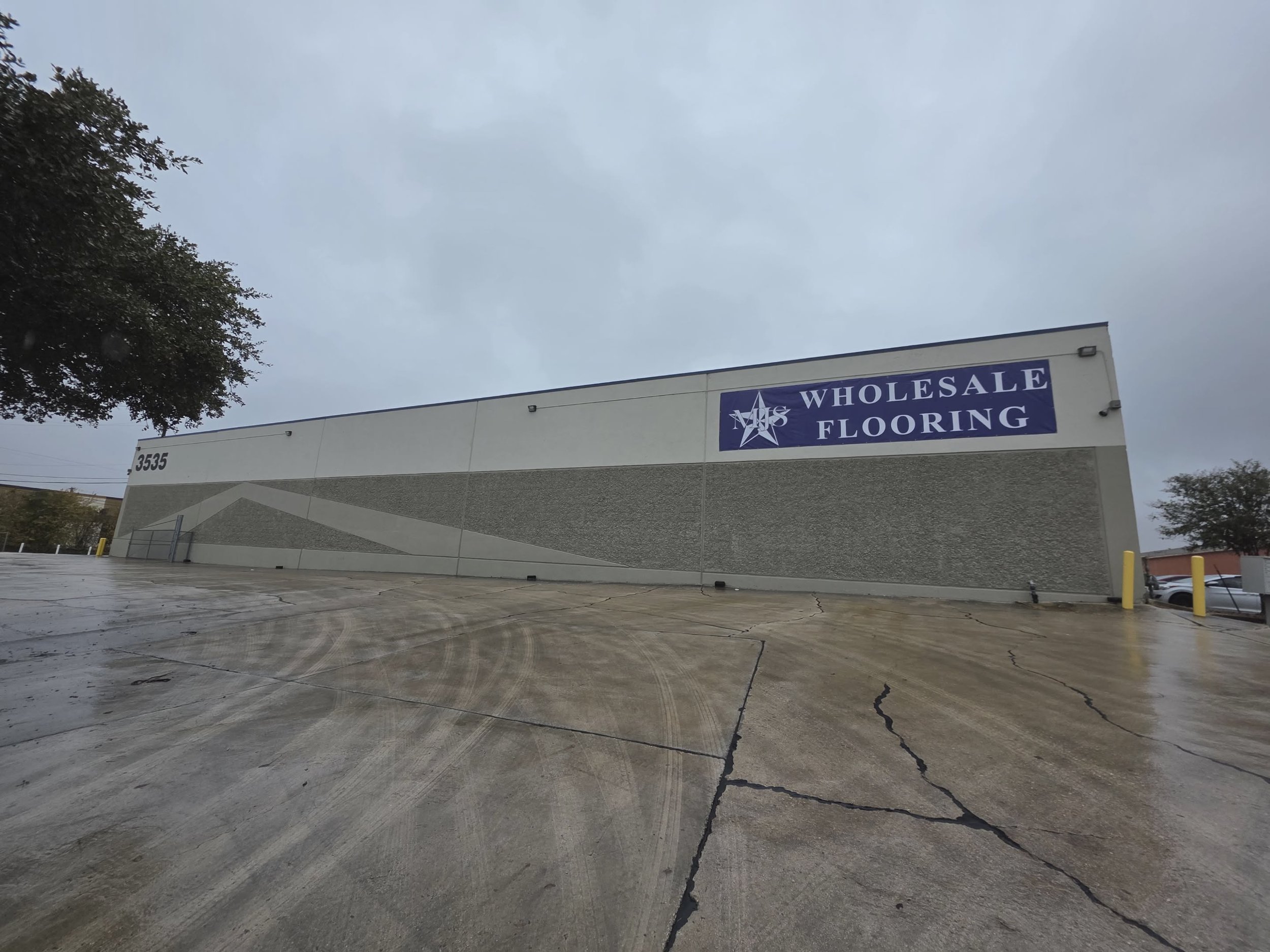 The outside of the MJS Wholesale San Antonio warehouse