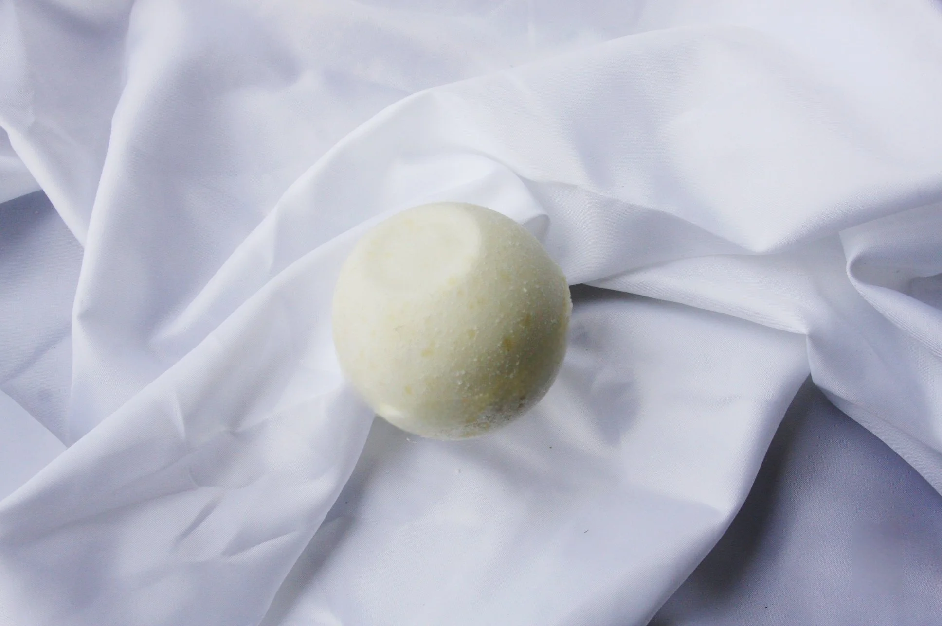 Cloud Dancer Bath Bomb