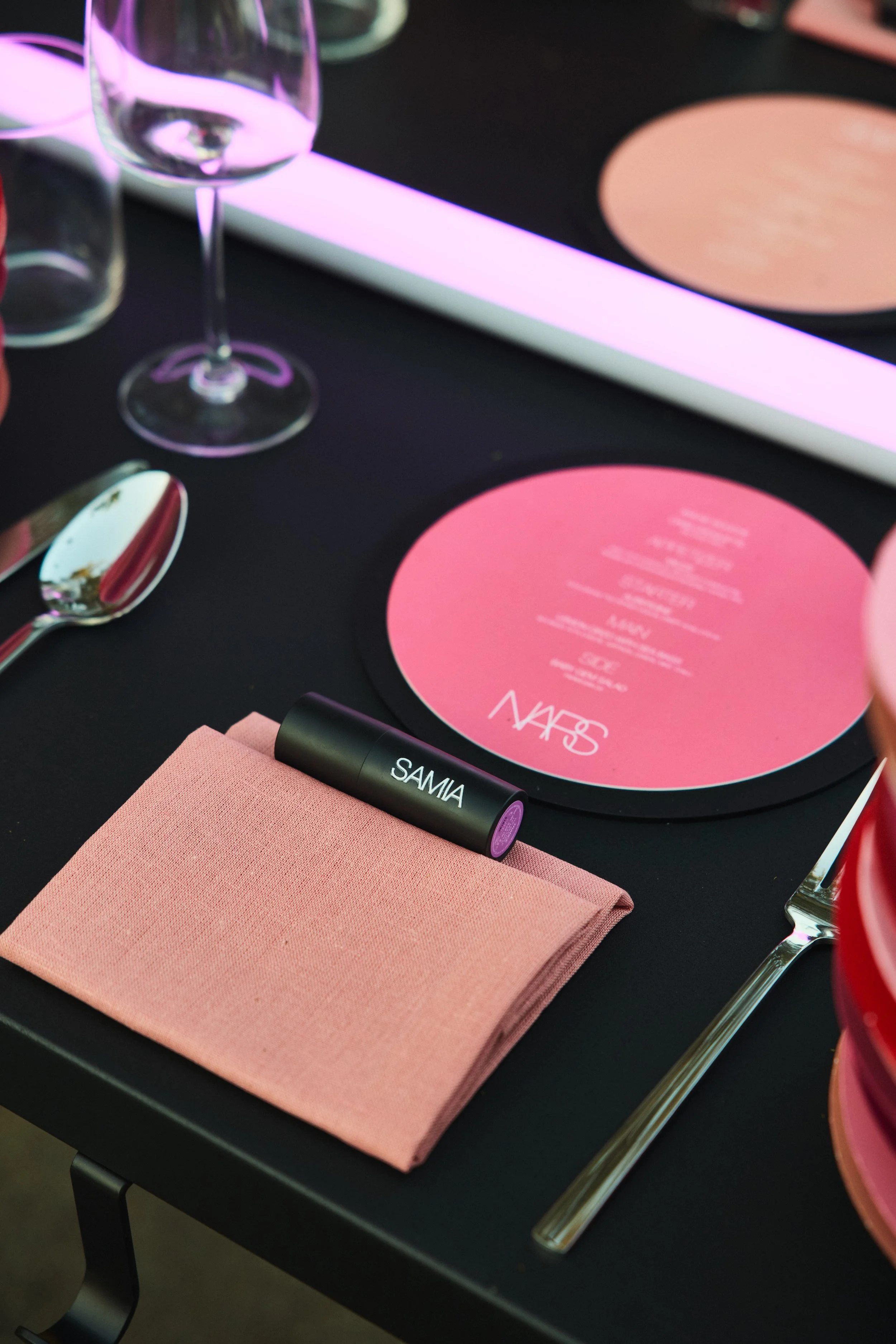 NARS_001784.jpg