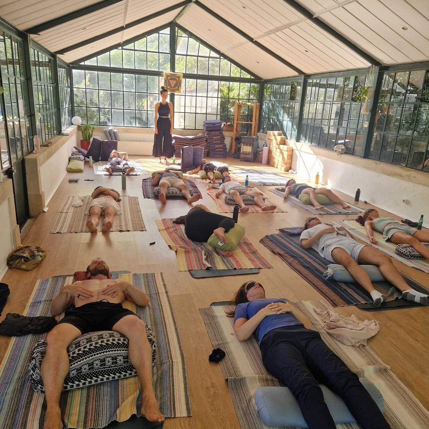 Retreats....one of the most fascinating spaces I have the pleasure to work in.

Last month the 2nd Edition of EntryPoints happened. 

Never the same, yet always familiar.

A micro-universe that finds its way to show us how we show up, a compassionate