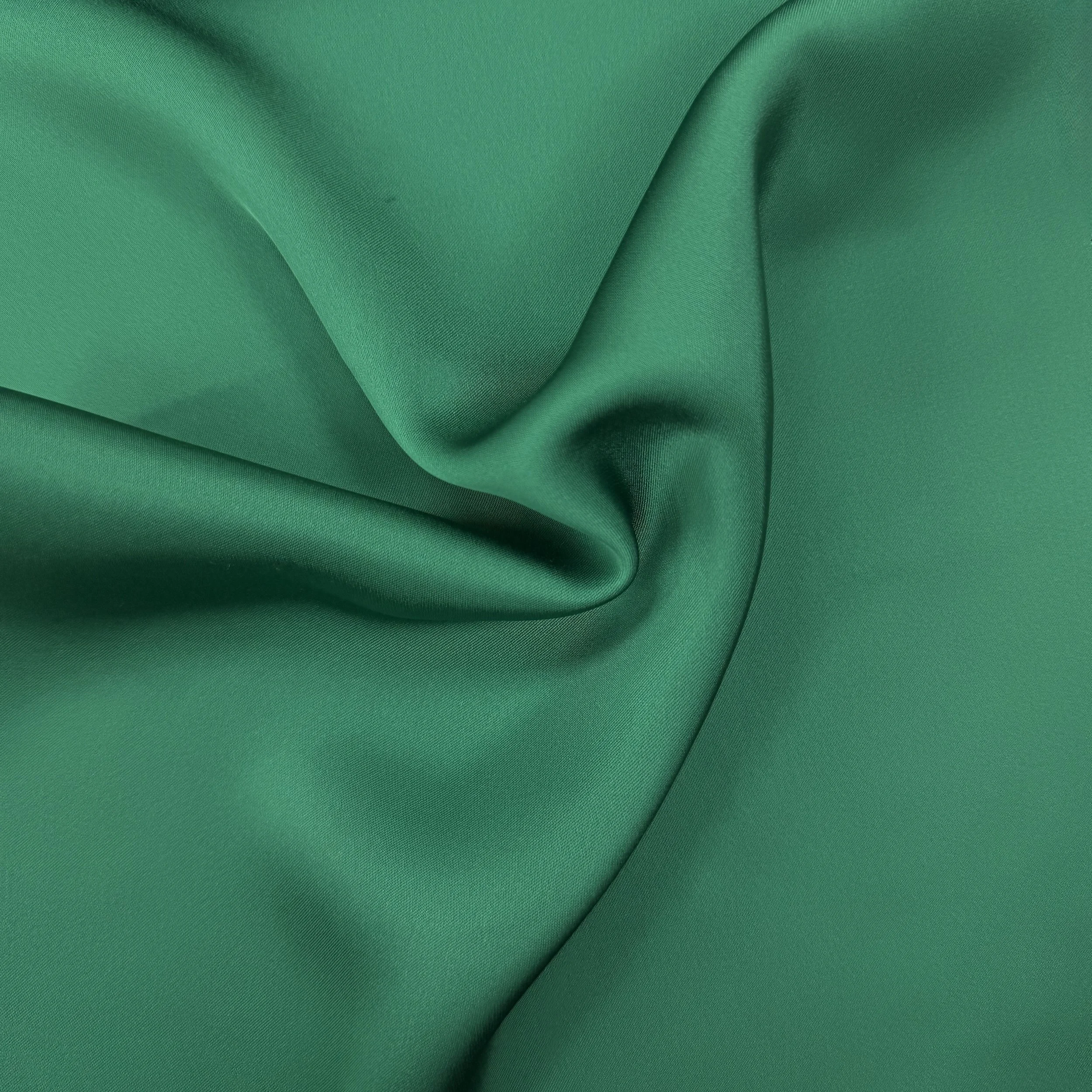 UC 6022 - EMERALD.JPG