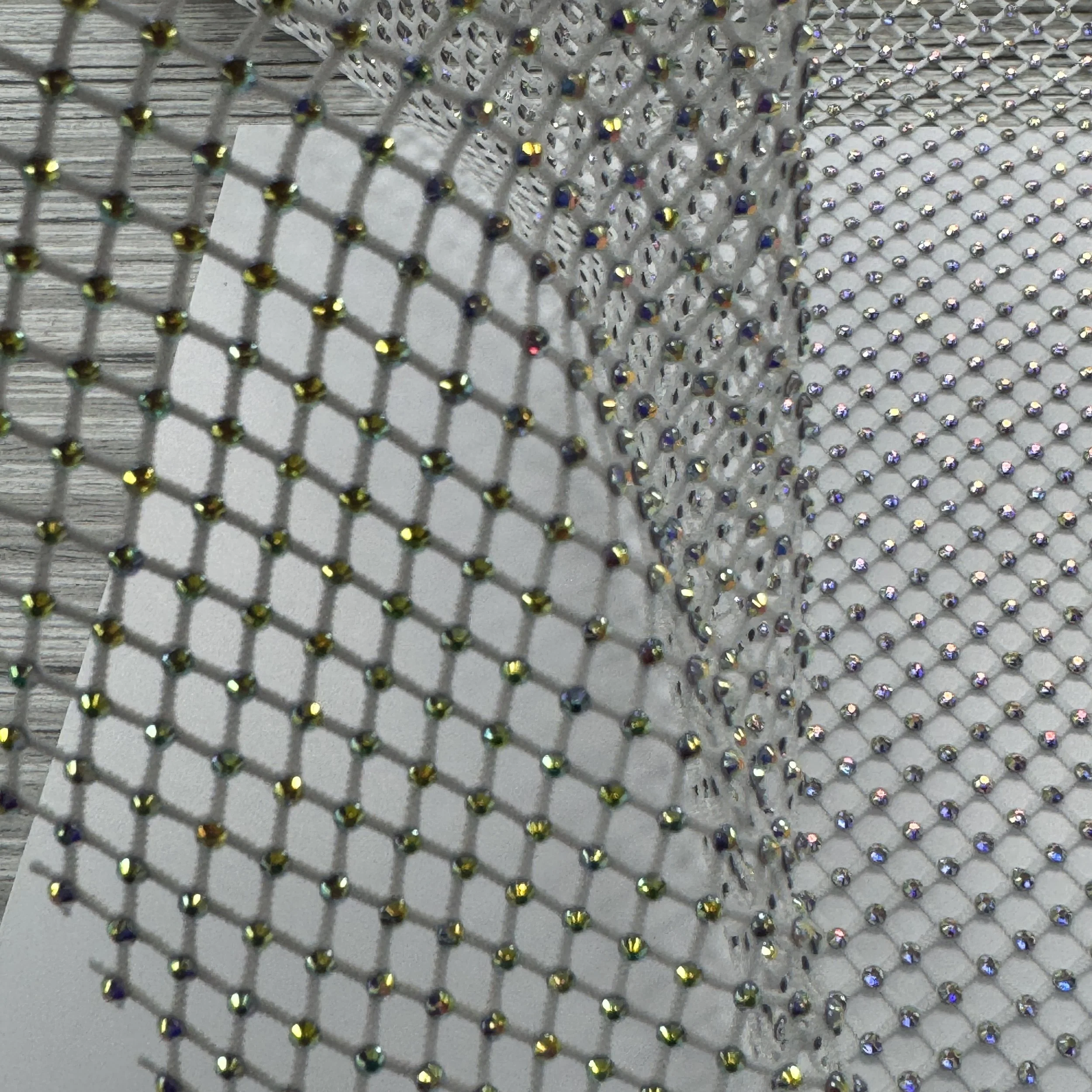 UC 5673 A - C#1 - WHITE MULTICOLOURED STONE (1).JPG