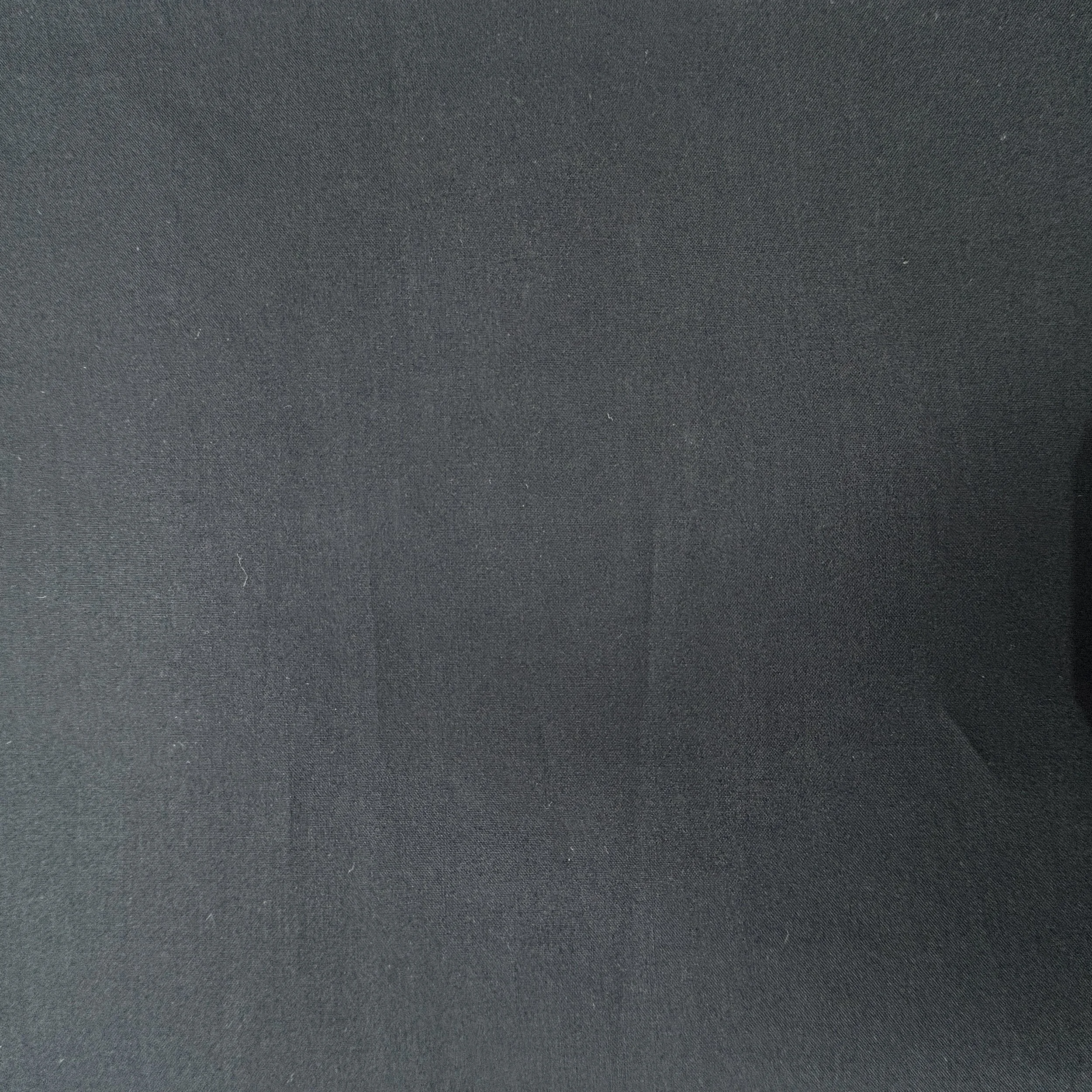 UC 5939 - LUMA LAWN - BLACK.JPG