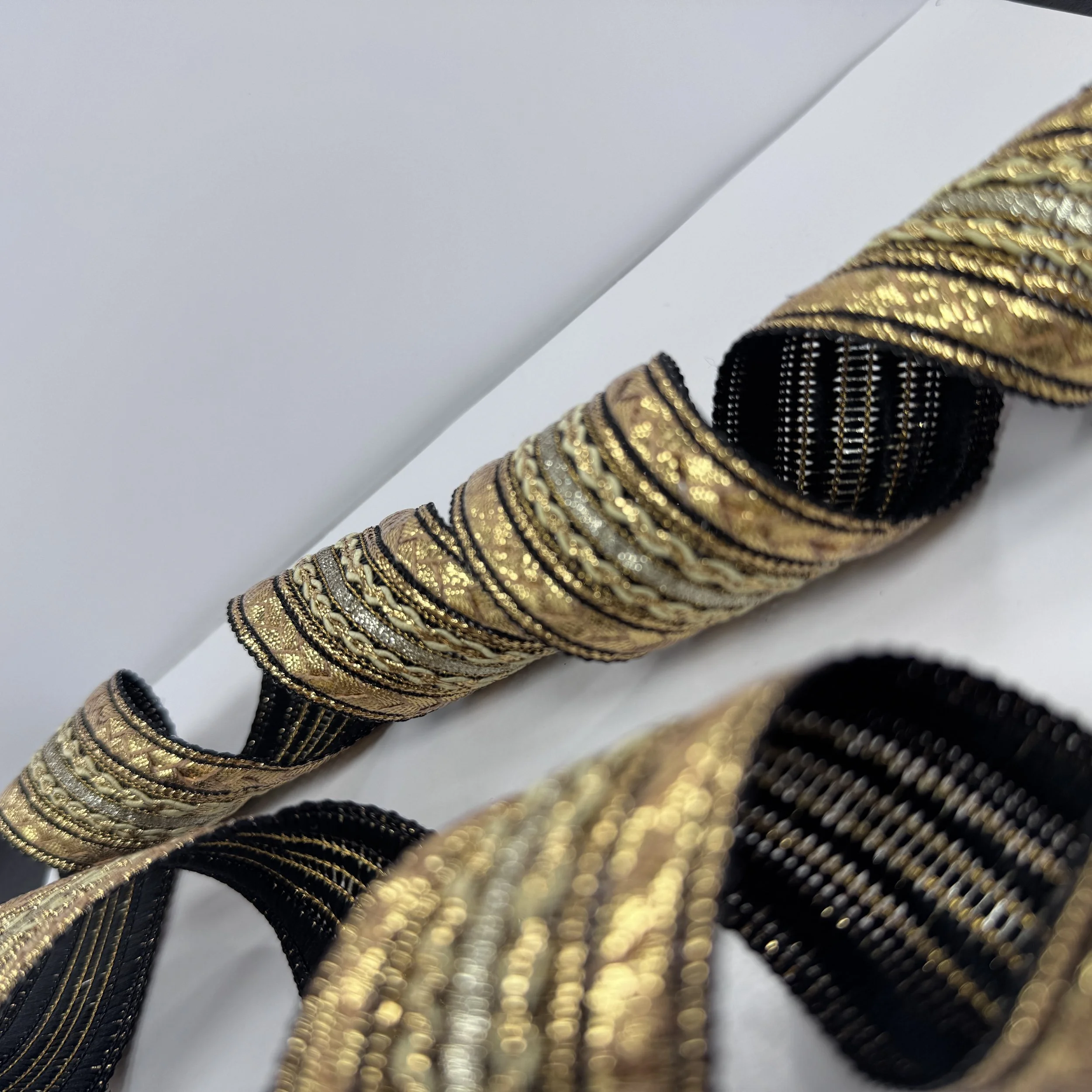 D#5310 - BLACK GOLDEN (5).JPG