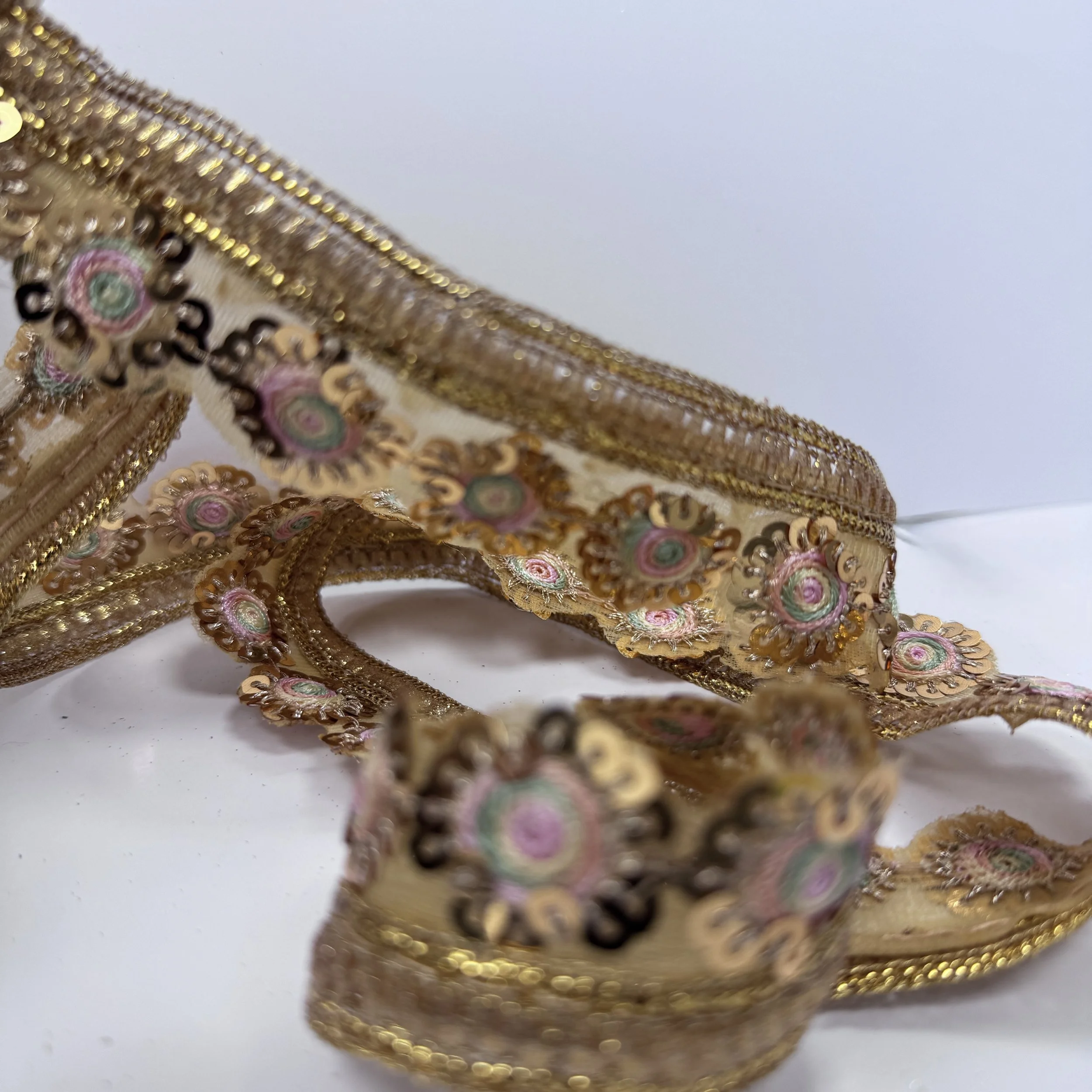 RAINBOW - EMB 1-PASTEL MULTICOLOUR GOLD  (2).JPG