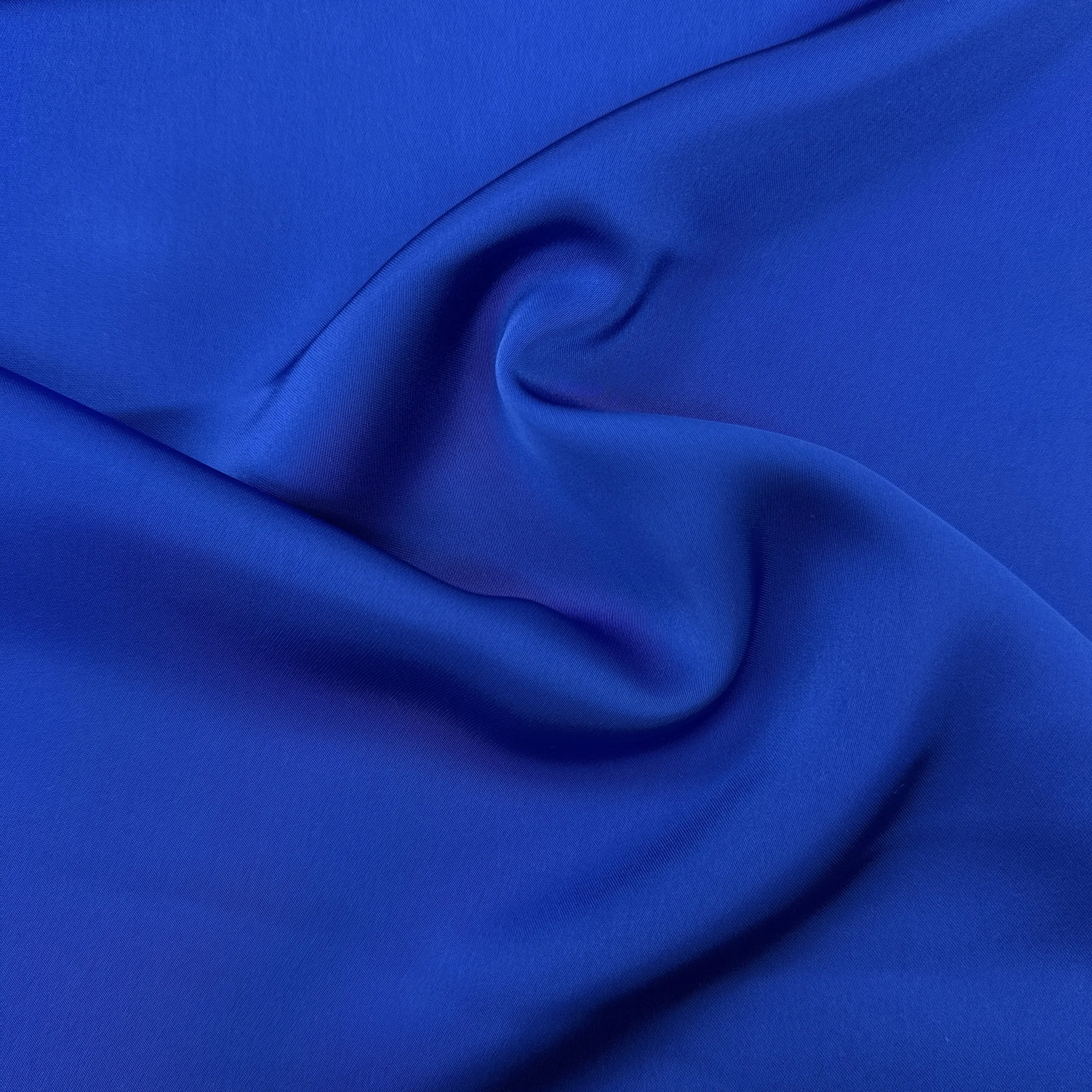 UC 6022 - ROYAL (2).JPG