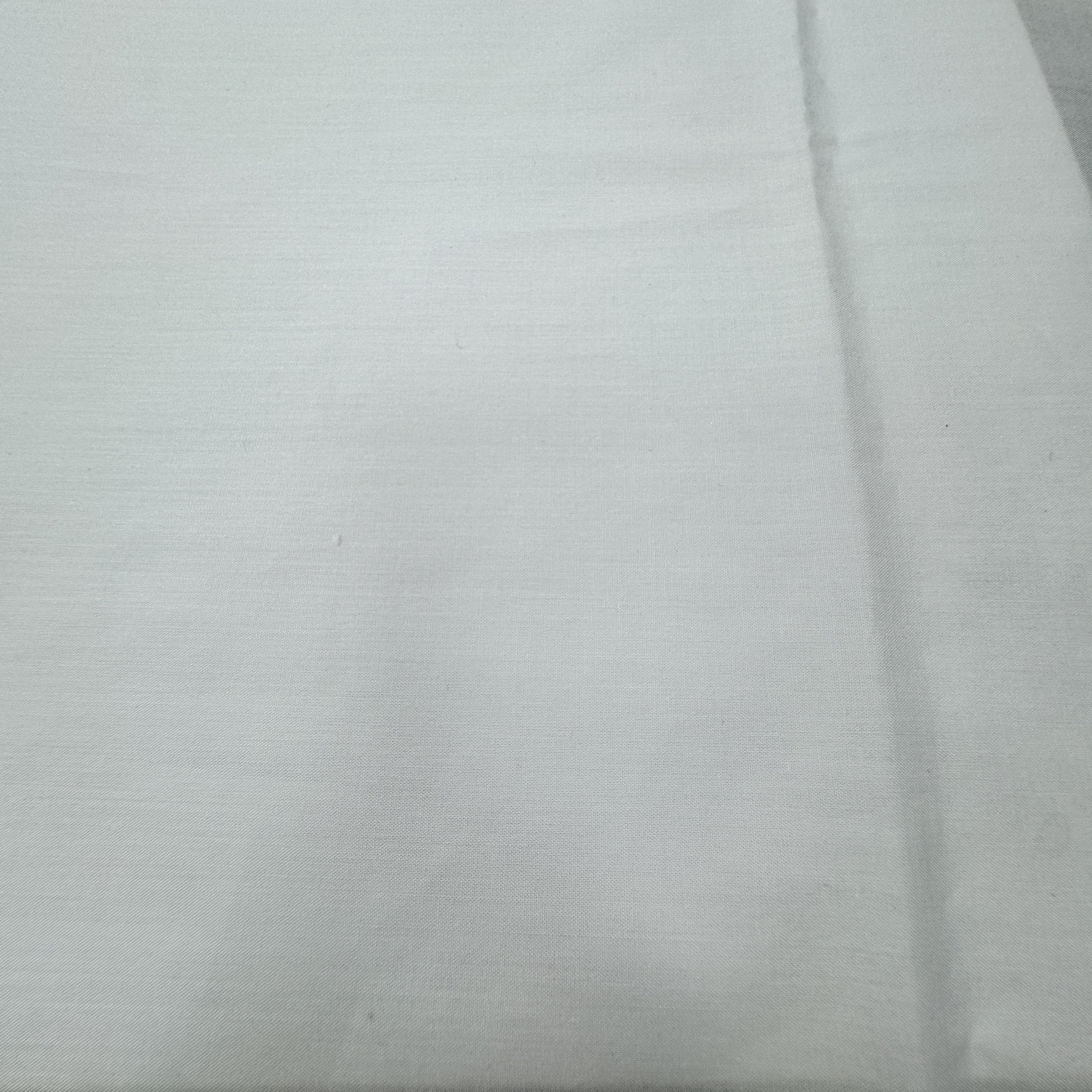 UC 5939 - LUMA LAWN - WHITE.JPG