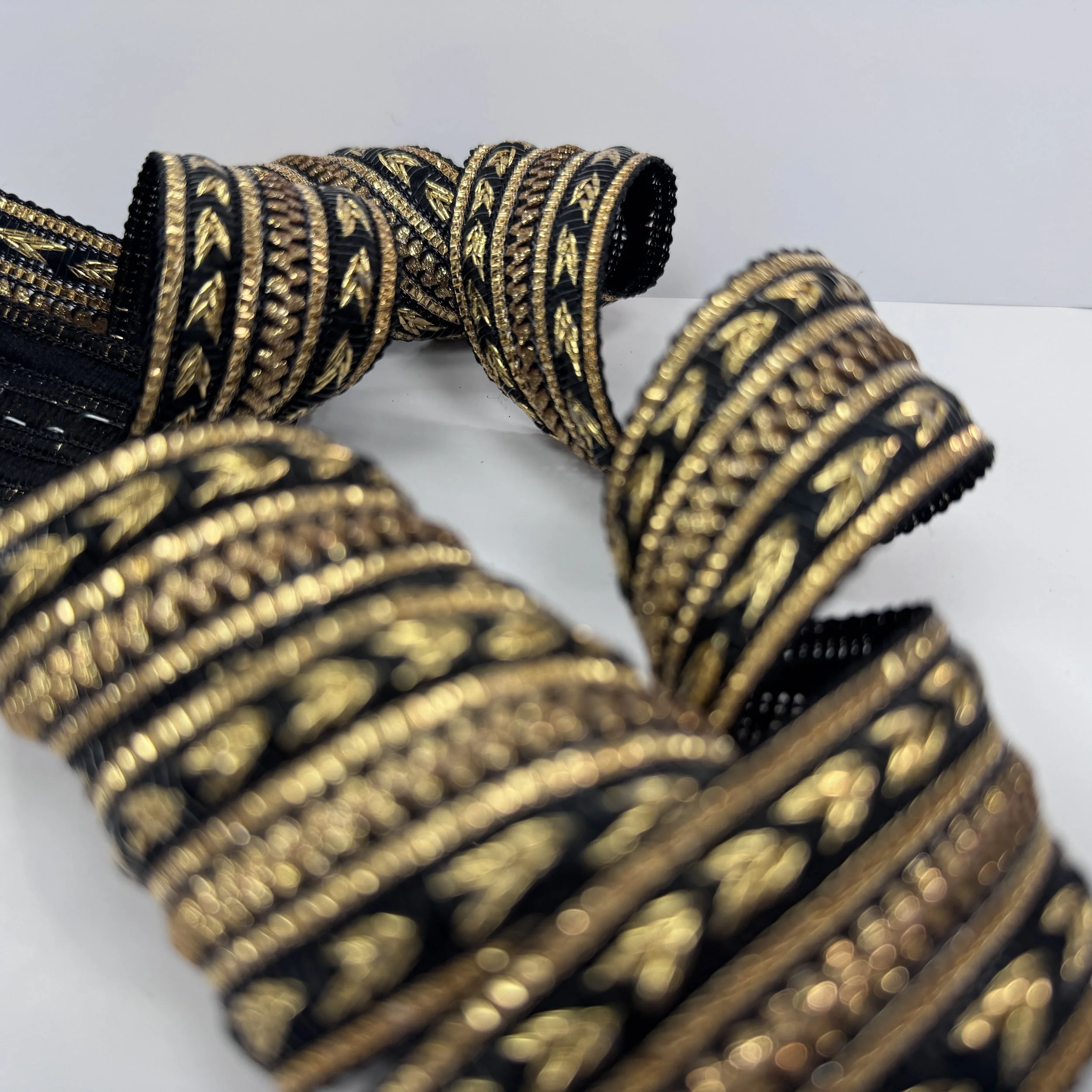 D#3651 - BLACK GOLDEN (2).JPG