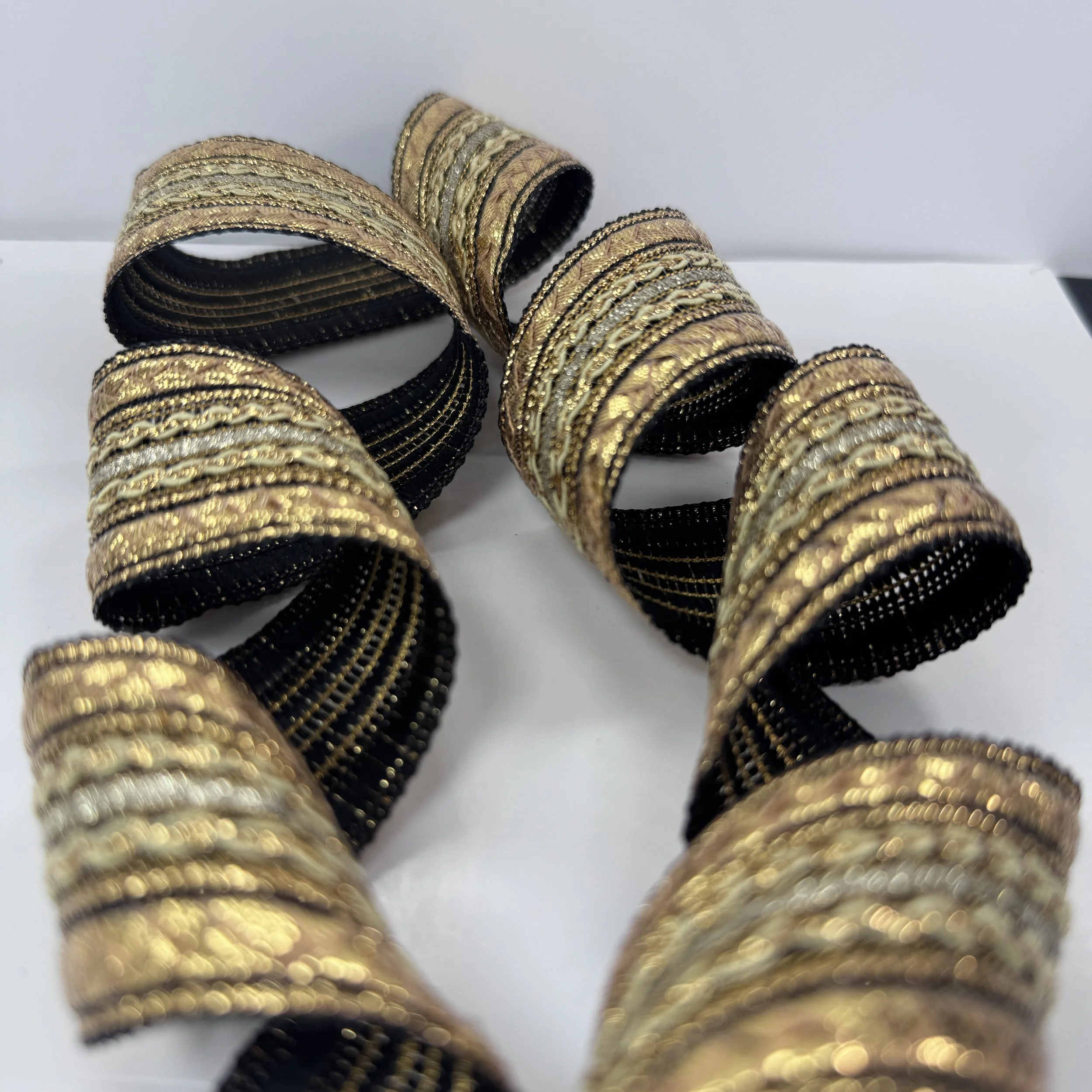 D#5310 - BLACK GOLDEN (1).JPG