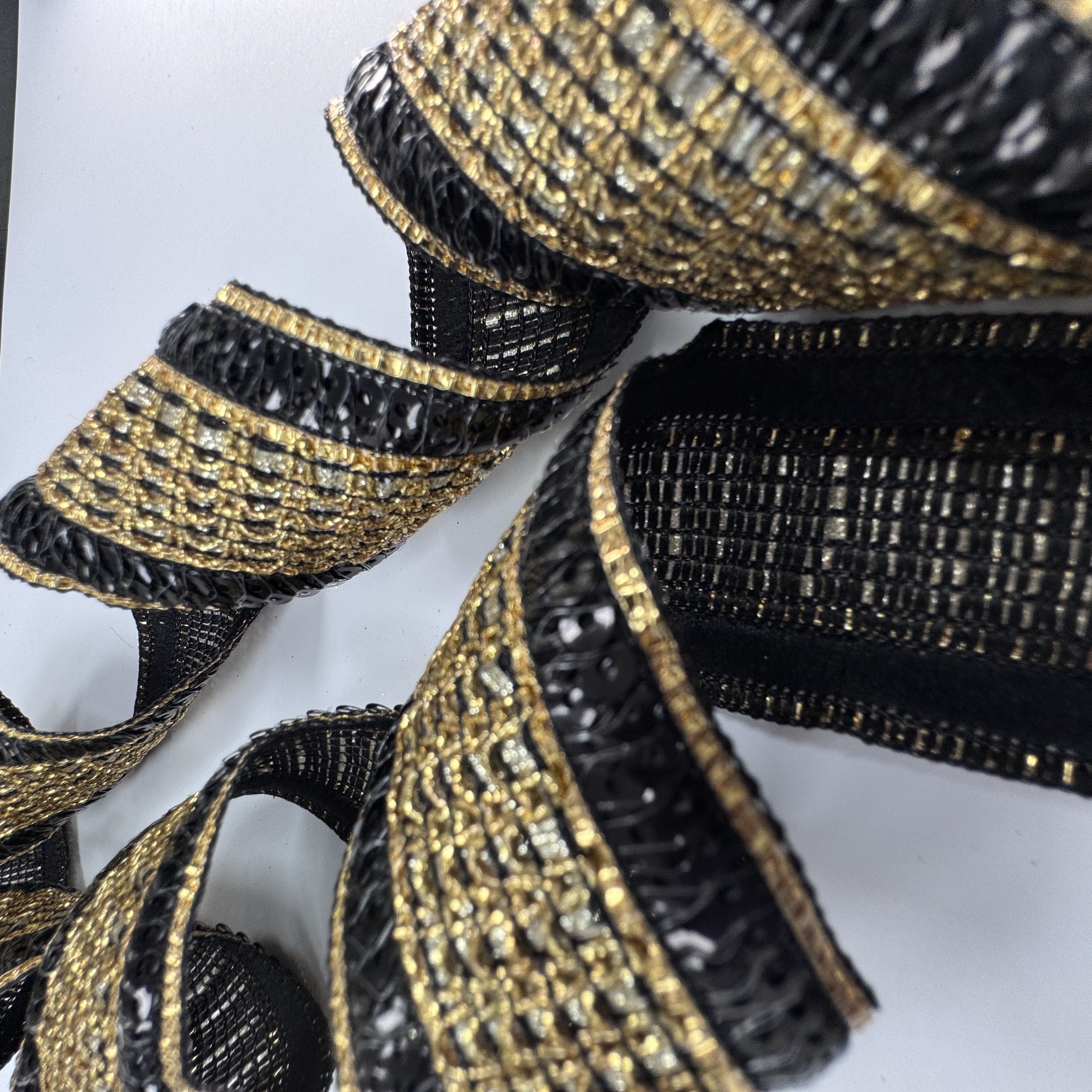 UC-LT-5918-GOLDEN BLACK (3).JPG