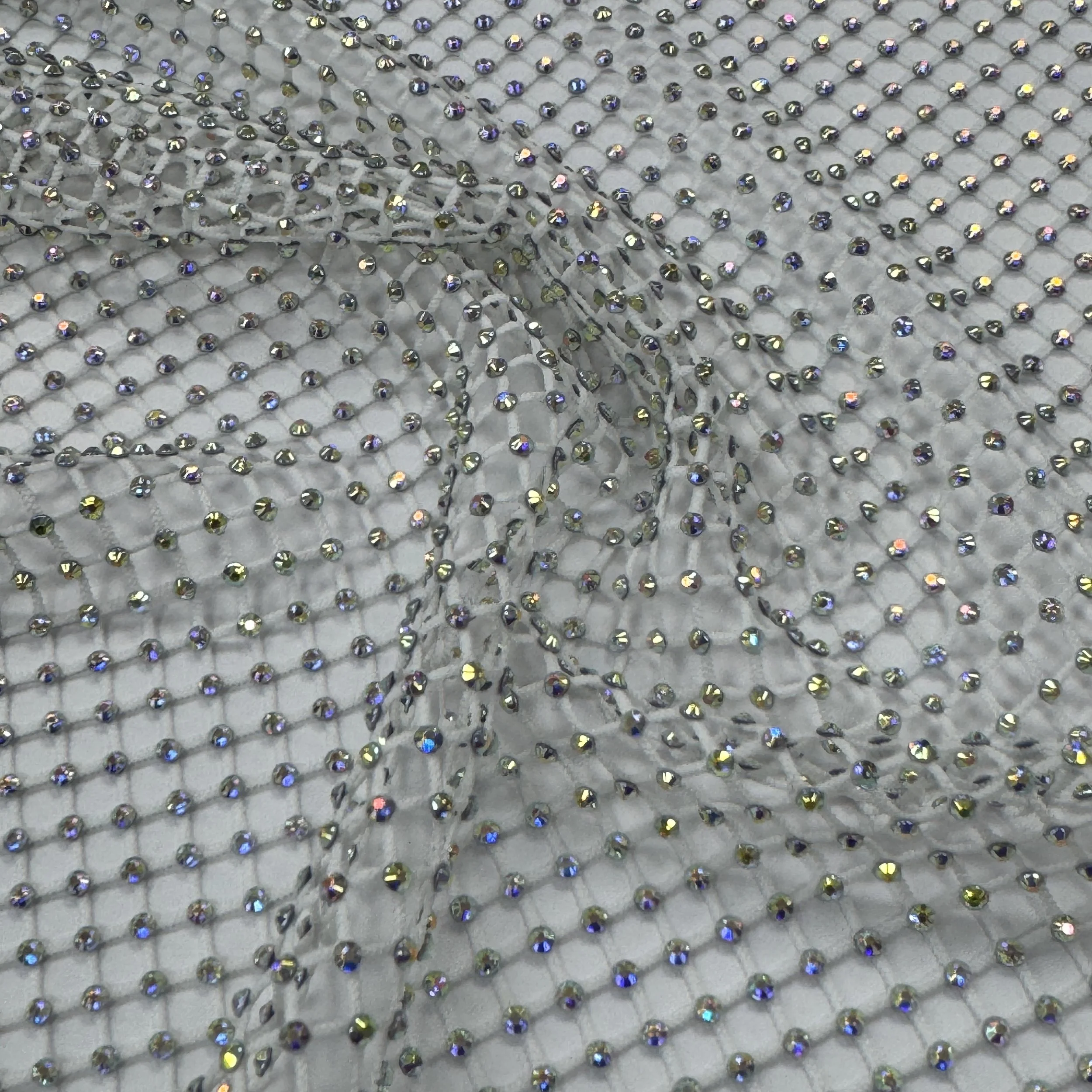 UC 5673 A - C#1 - WHITE MULTICOLOURED STONE (3).JPG