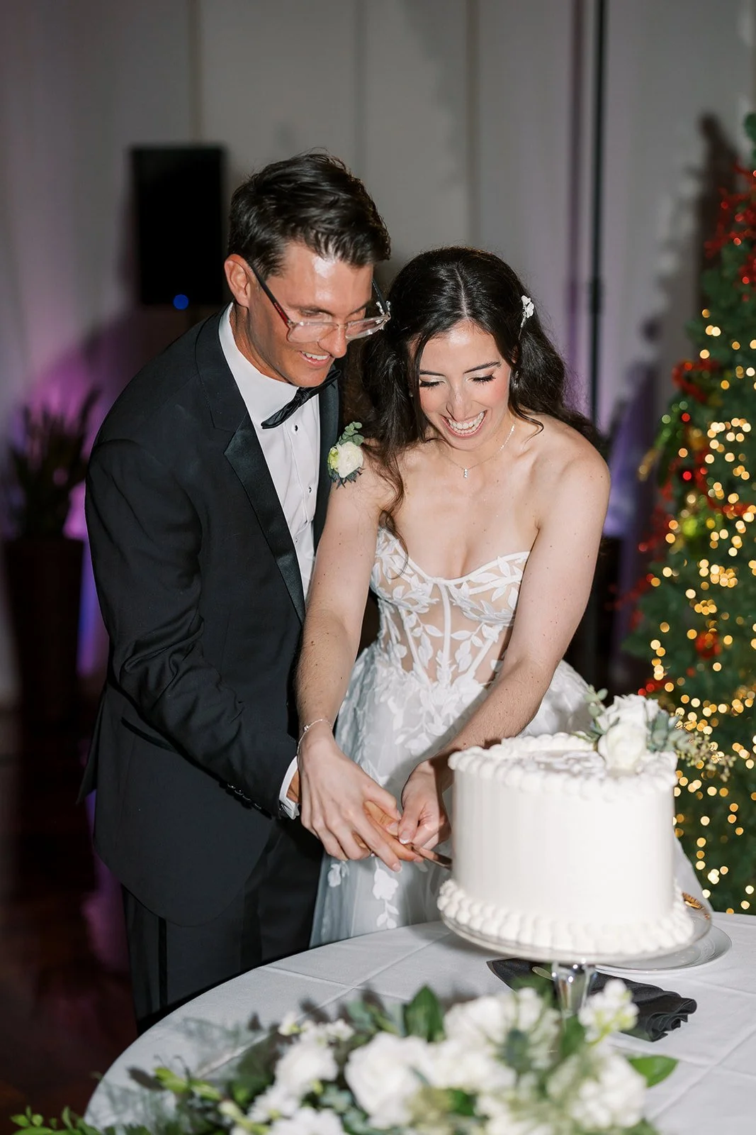 Georgina & Devin_s Wedding_Cake Cutting-3.jpg