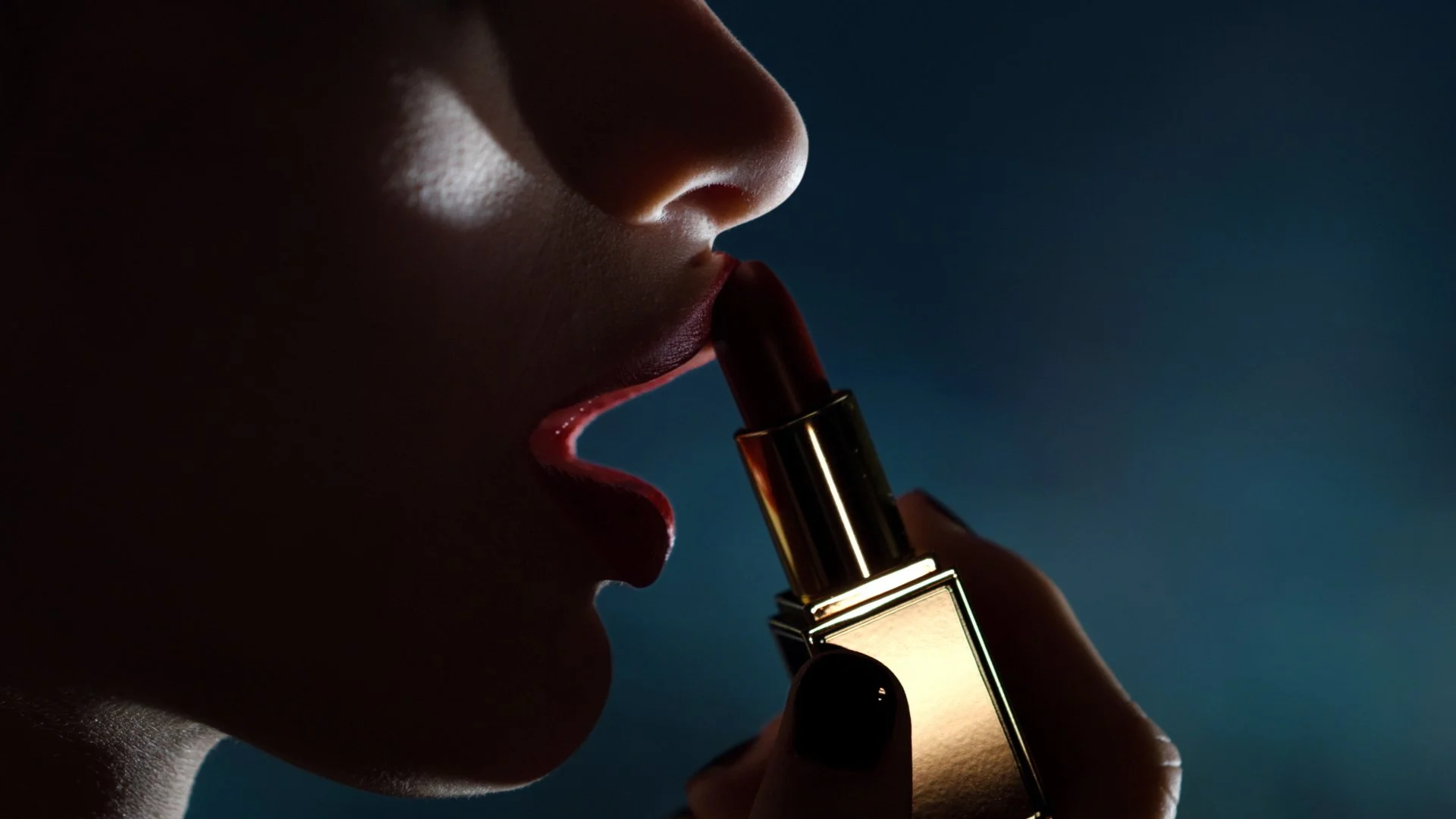 Cosmetic_grab_03.jpg