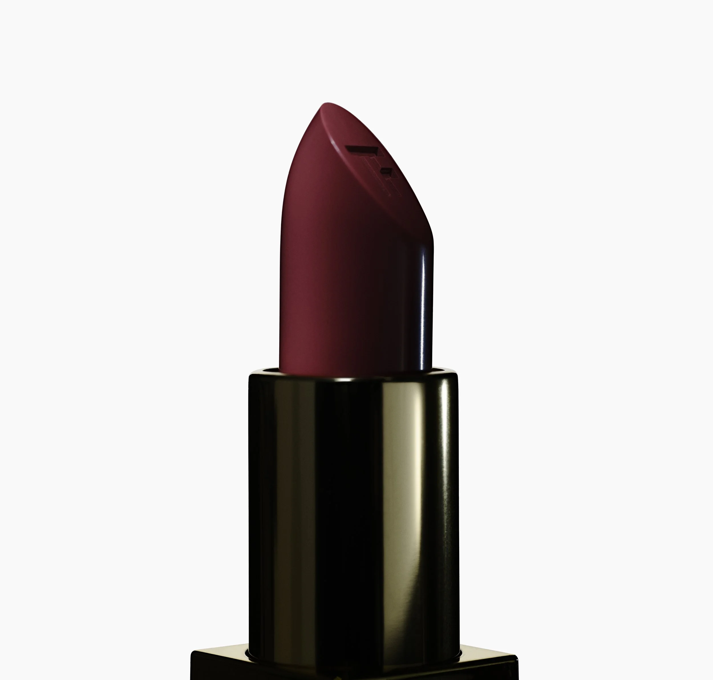 TFB_F26_SS26_Lip_Stylo_Matte_V2_Macro_RGB.jpg