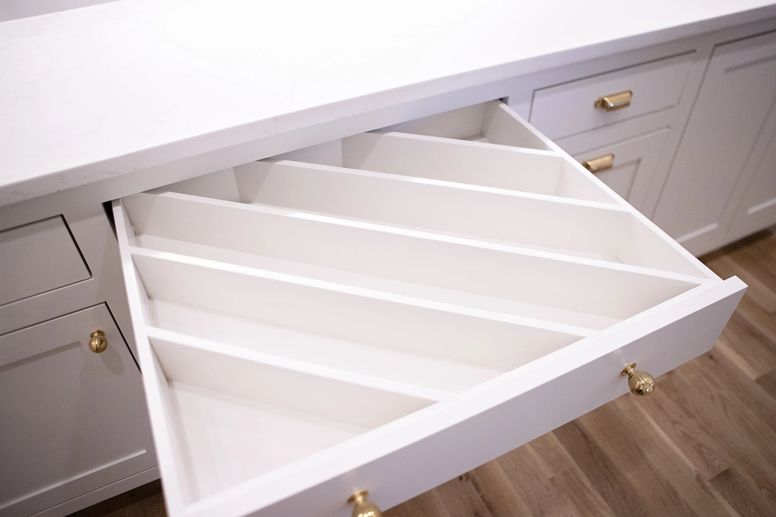 Angled Drawer 67.jpg