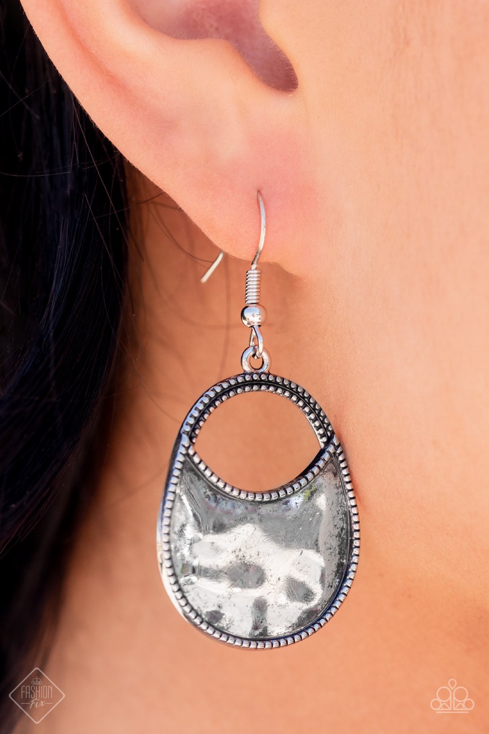 52898_1earring_Model_1.jpg