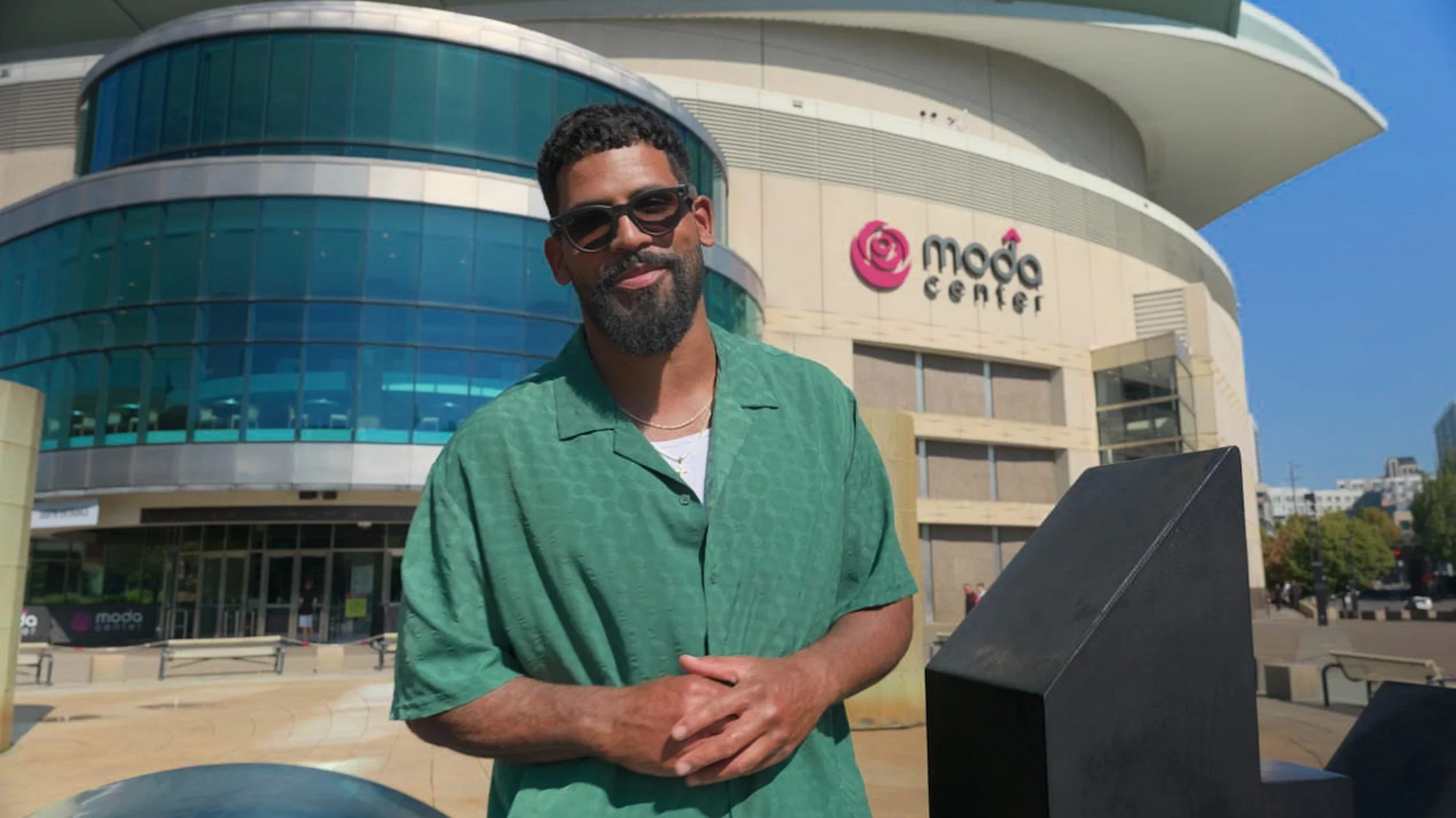 INTROS FOR BUSINESS_JAMES BEARD.00_43_38_16.Still001.jpg