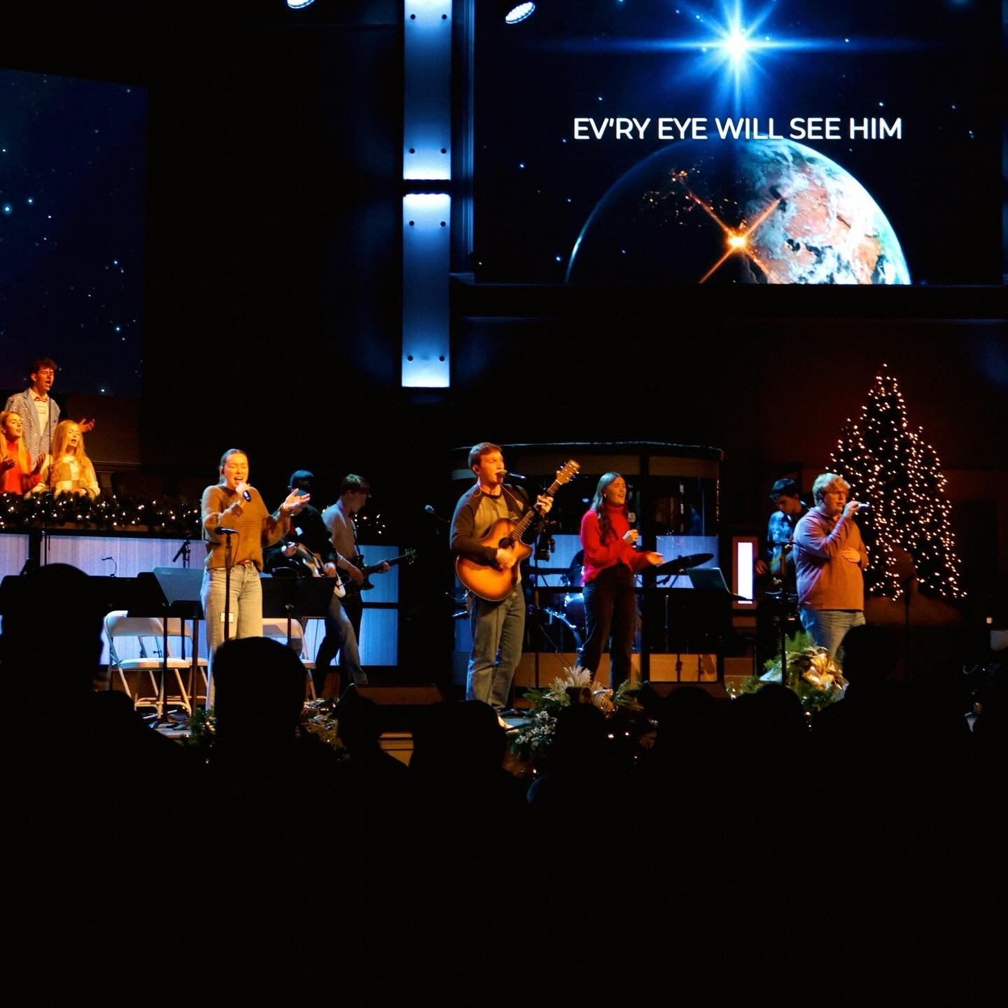 MERRY CHRISTMAS!🎄 
We miss you!!