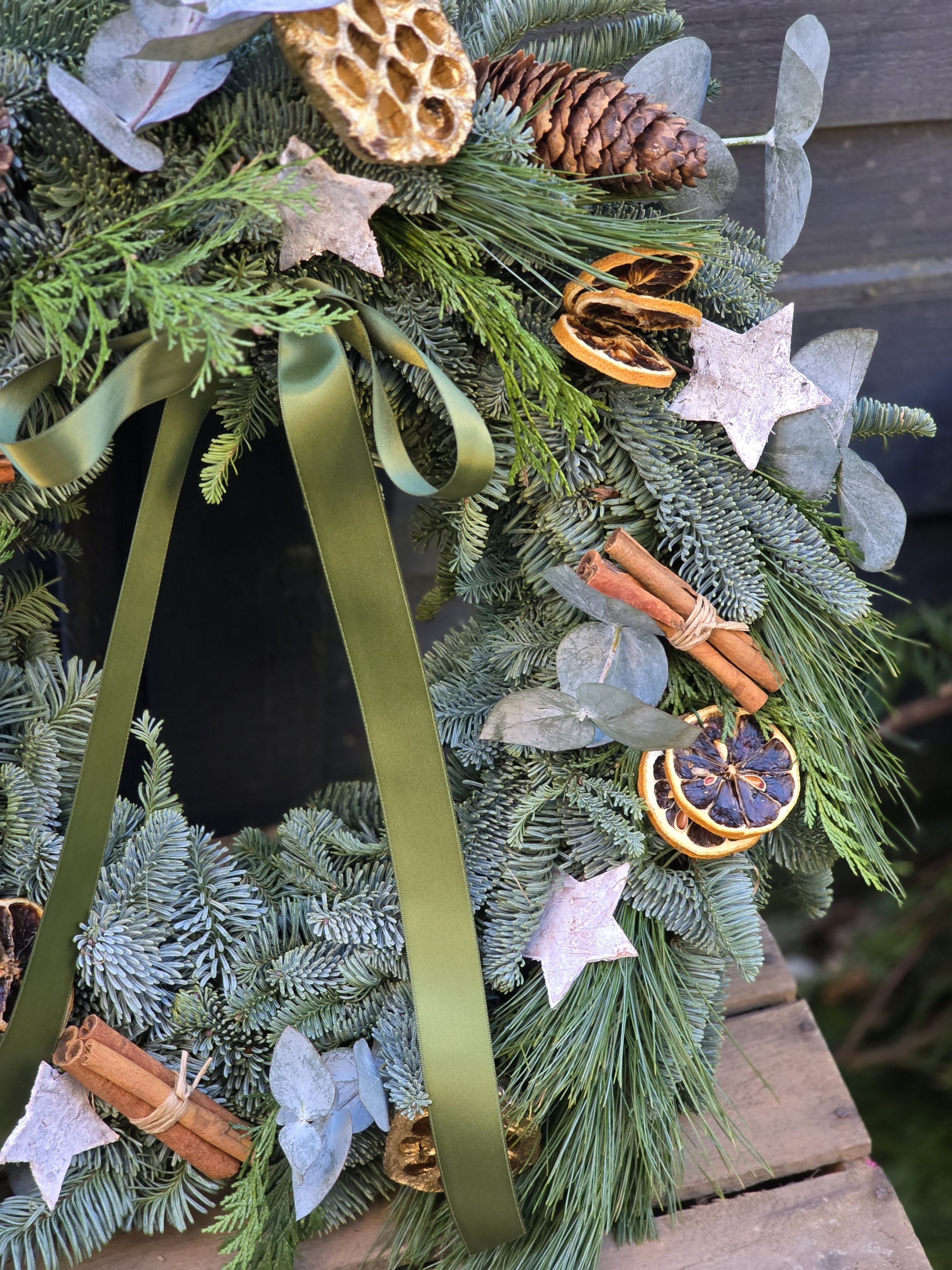 28.11.26 - The Huntsman - Wreath Making