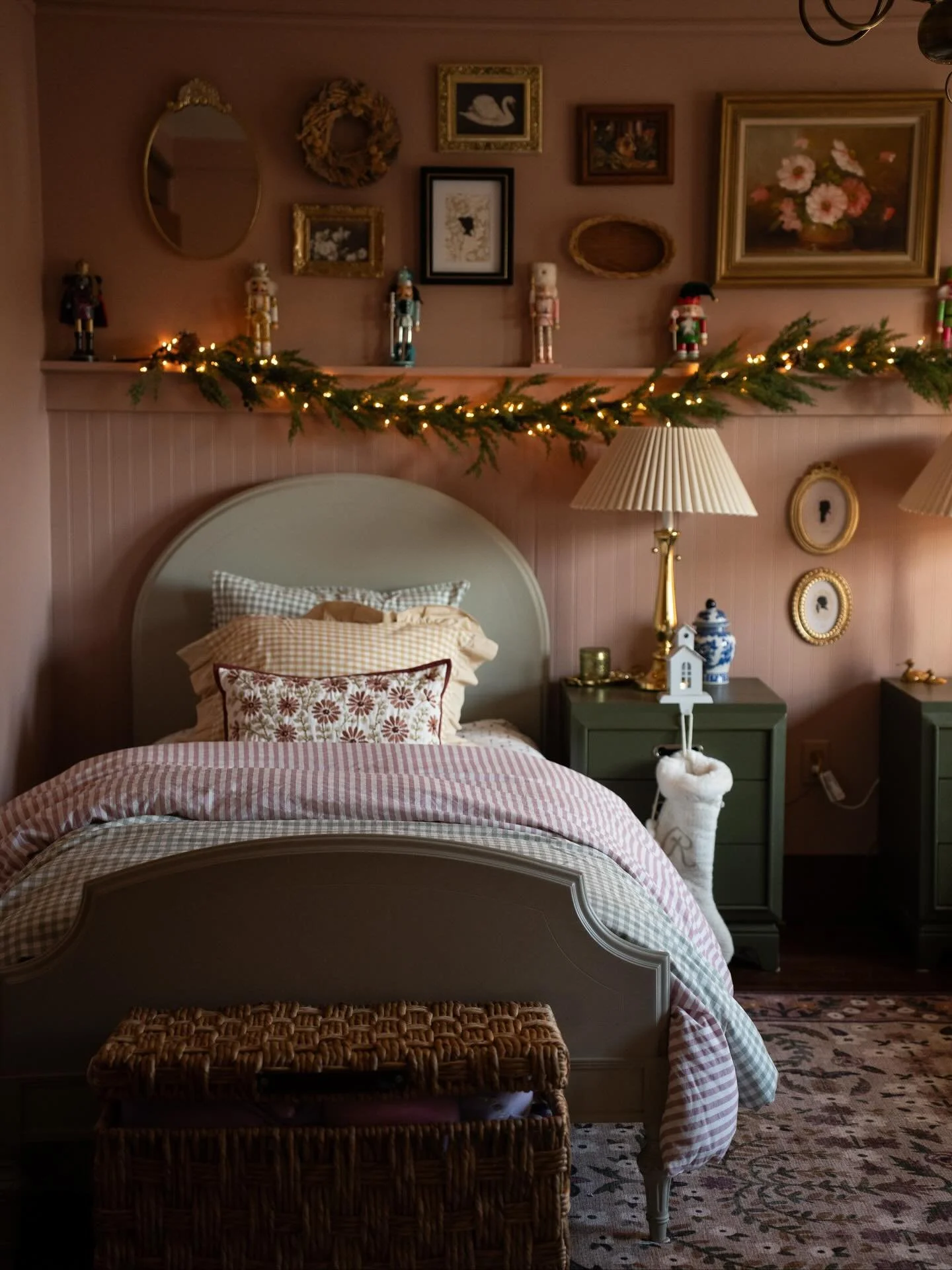 The Pink Room in all her Christmas glory ❤️🎄

This is the second year we&rsquo;ve decorated their room for Christmas and it&rsquo;s become one of their most memorable experiences of the season! They start asking in October if they can decorate 😂

D