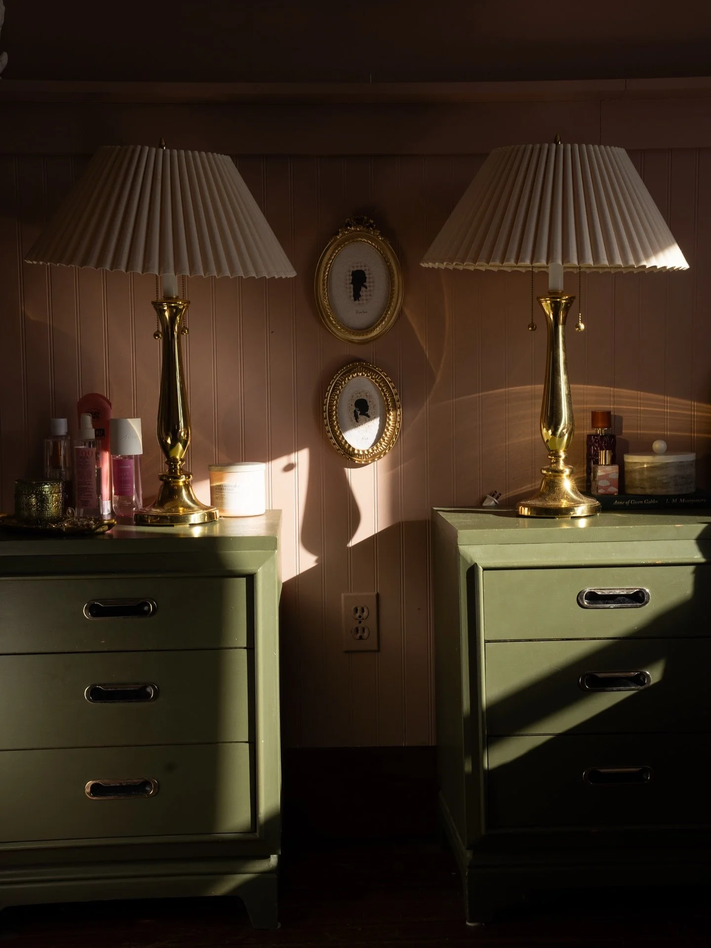 The Pink Room bathed in the light of the afternoon sun is my most favorite version of her 😍🥰✨

Paint color: Jusy Rosy by Pittsburgh Paint 

-

#pinkroom
#cozybedroom
#vintageinspired
#girlydecor
#patternmixing