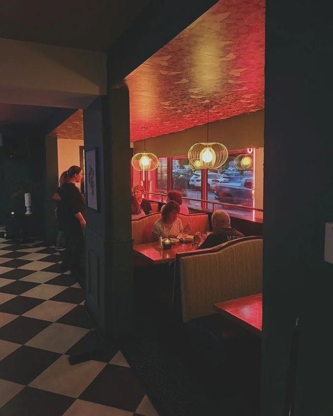 Which cozy table are you requesting? ✨ Whatever vibe you&rsquo;re going for, Torrey Park has the perfect spot waiting for you. Reserve your table through the link in our bio 🍽