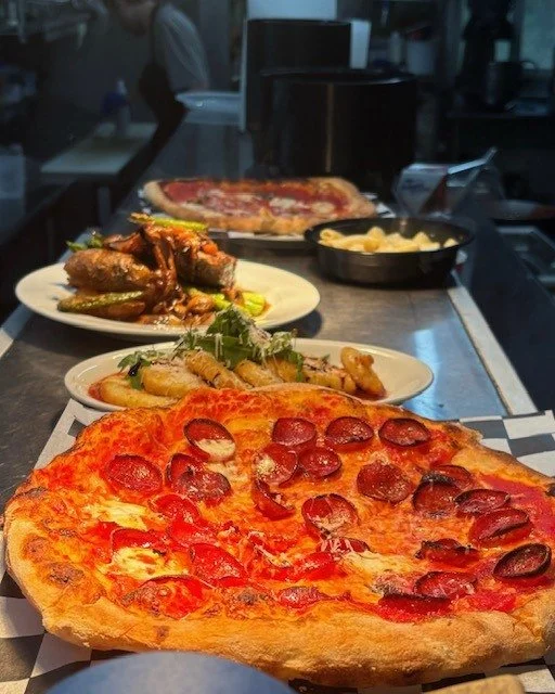 Monday blues? Fix them with dinner at Torrey Park! ✅ We're open 5pm-9pm tonight, reserve your table through the link in our bio 🍕