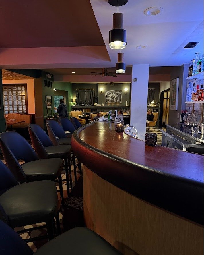 Grab a seat, bring a friend, and enjoy a drink at the bar 🥂 The perfect spot to unwind at Torrey Park!