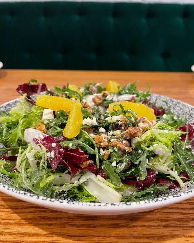 Fresh, vibrant, and just the right crunch 🍊🥗 Dinner is waiting for you at Torrey Park!