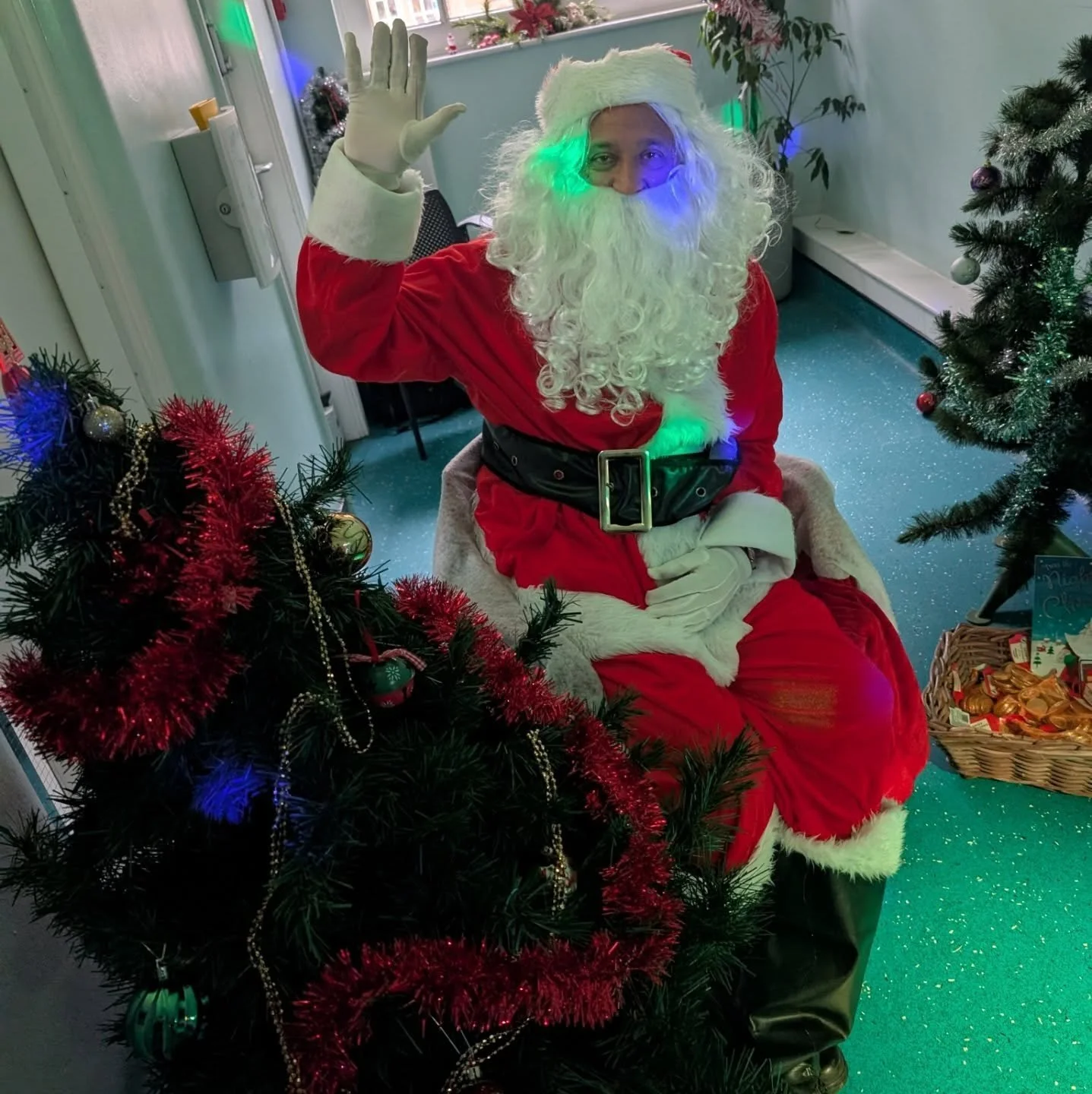 Our Christmas Fair is packed with tasty treats, crafts, games and lovely gifts to buy

There was also a special visitor! 🎄🎁⭐🎅🏼

#hebdenbridge #hebdenbridgeschoolsfederation #christmas