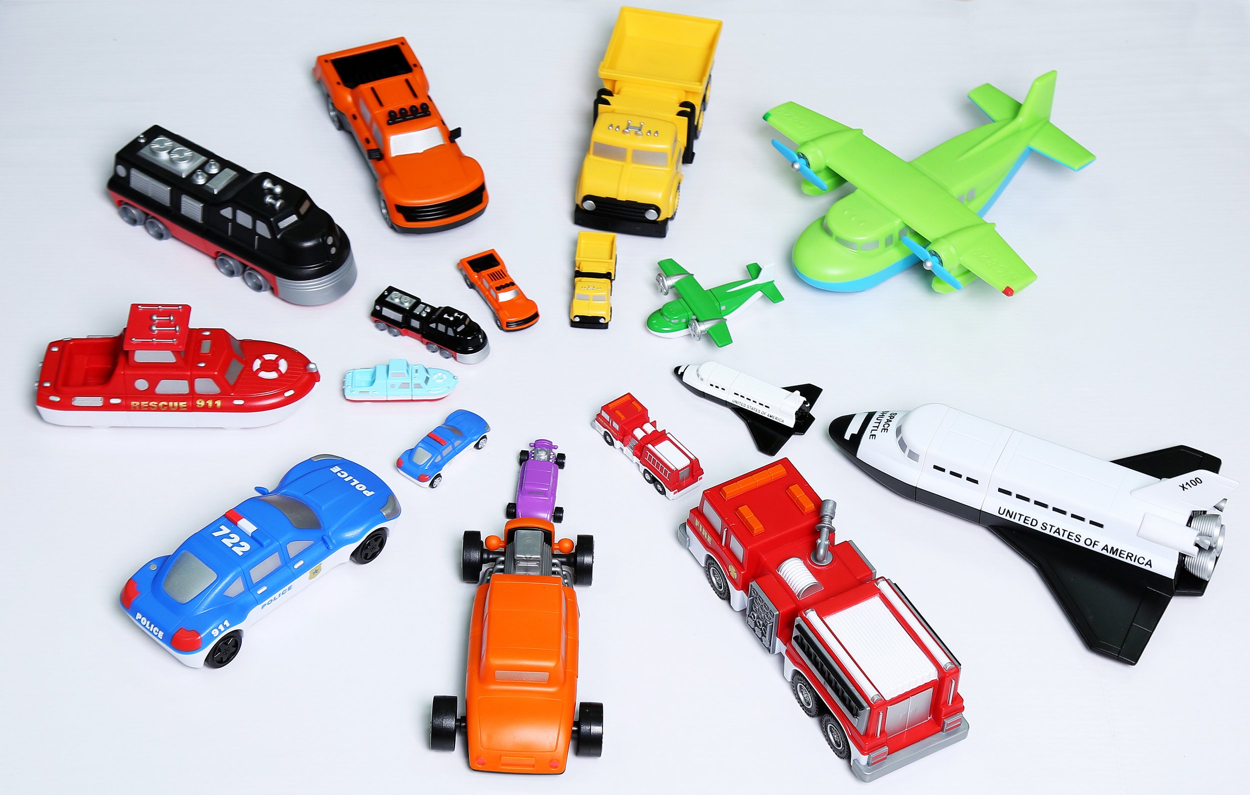  POPULAR PLAYTHINGS Mix or Match Vehicles, Magnetic Toy Play  Set, Race Cars : Toys & Games