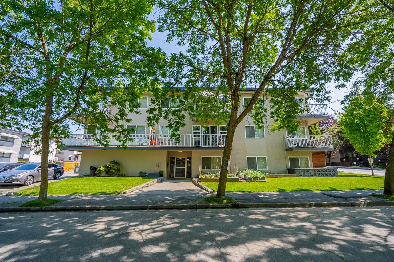 342 N Garden Drive Vancouver-3.jpg