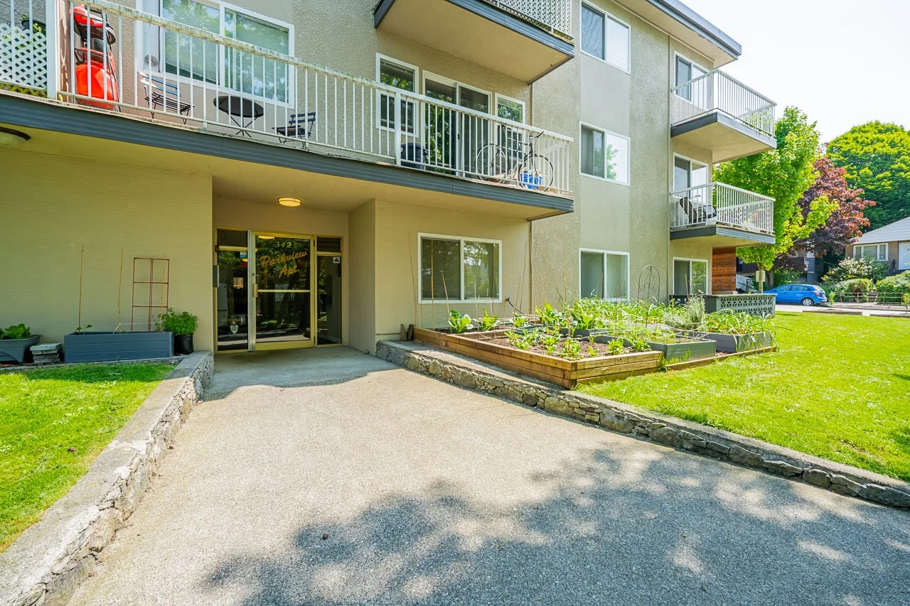 342 N Garden Drive Vancouver-5.jpg