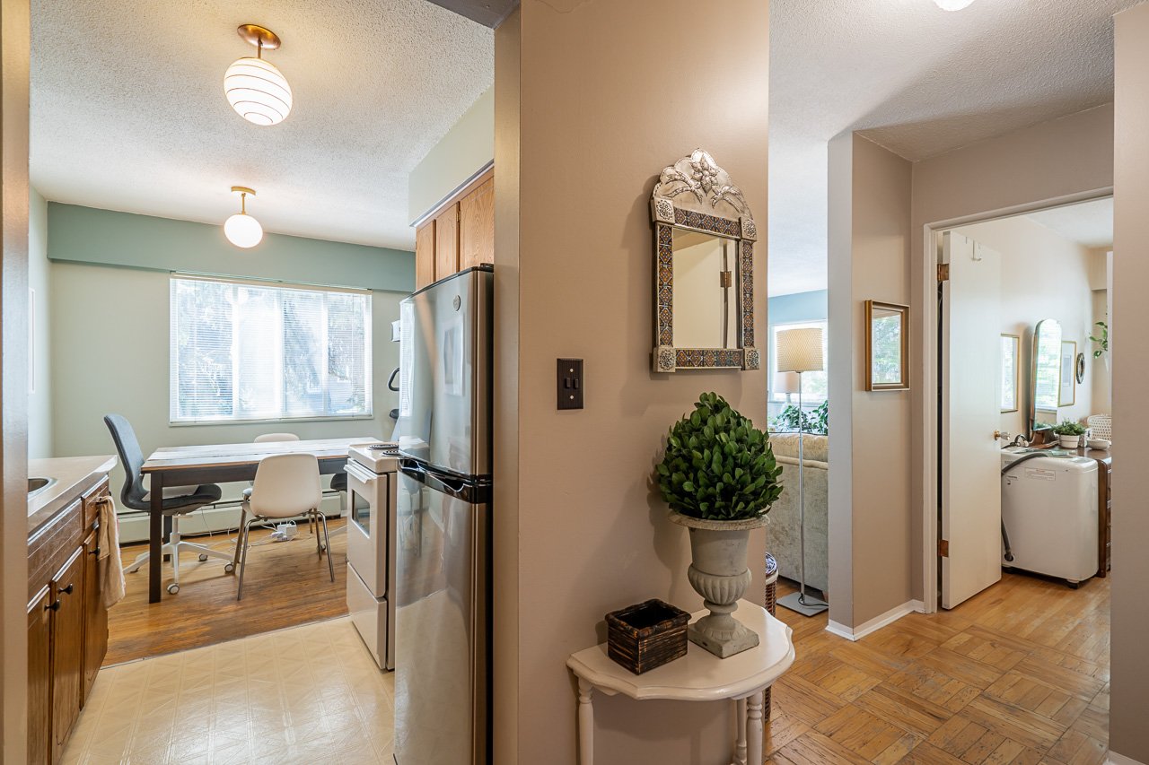 342 N Garden Drive Vancouver-8.jpg