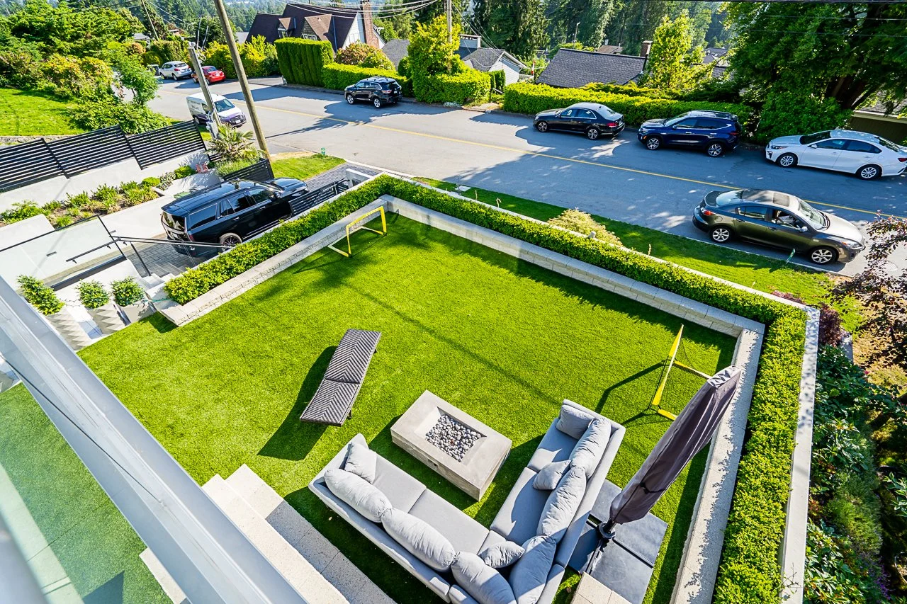 392 Ventura Crescent North Vancouver-35.jpg